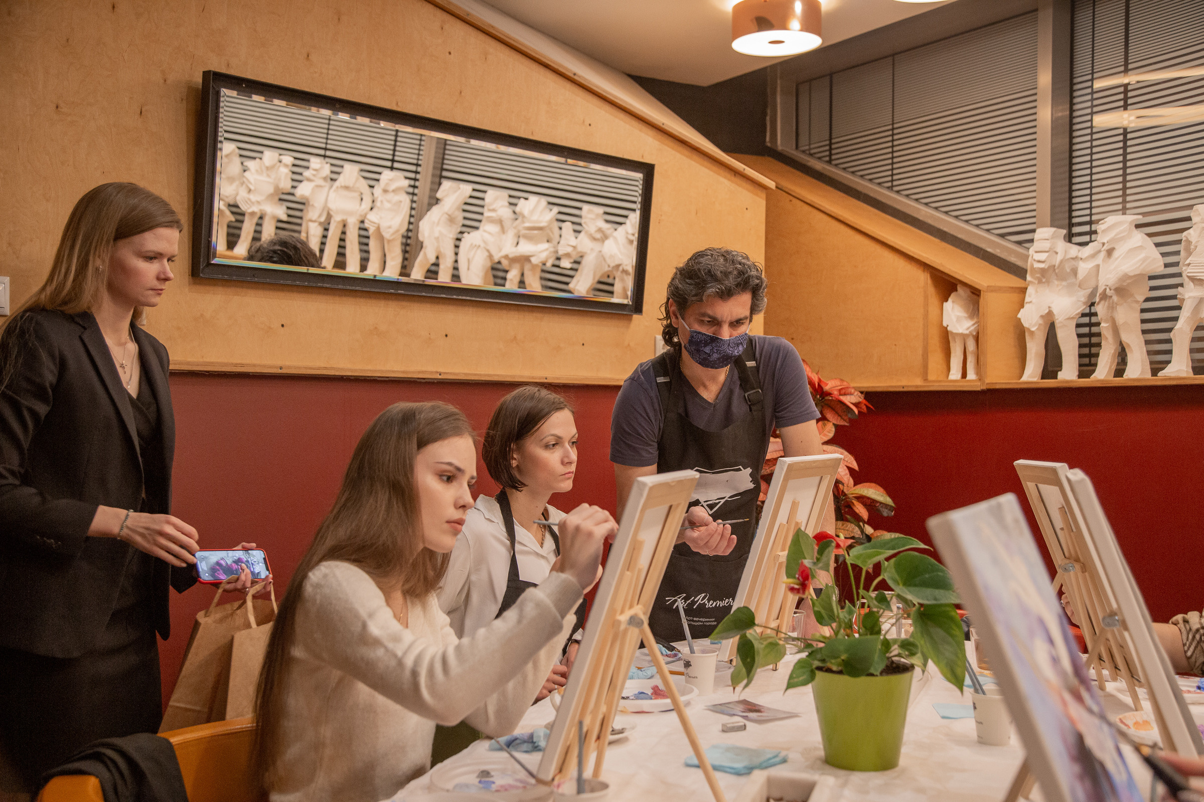 Арт-вечеринка в Москве — репортажная фотосъемка творчества. Фотограф Анна Татаурова | Авторская фотосъемка в Москве