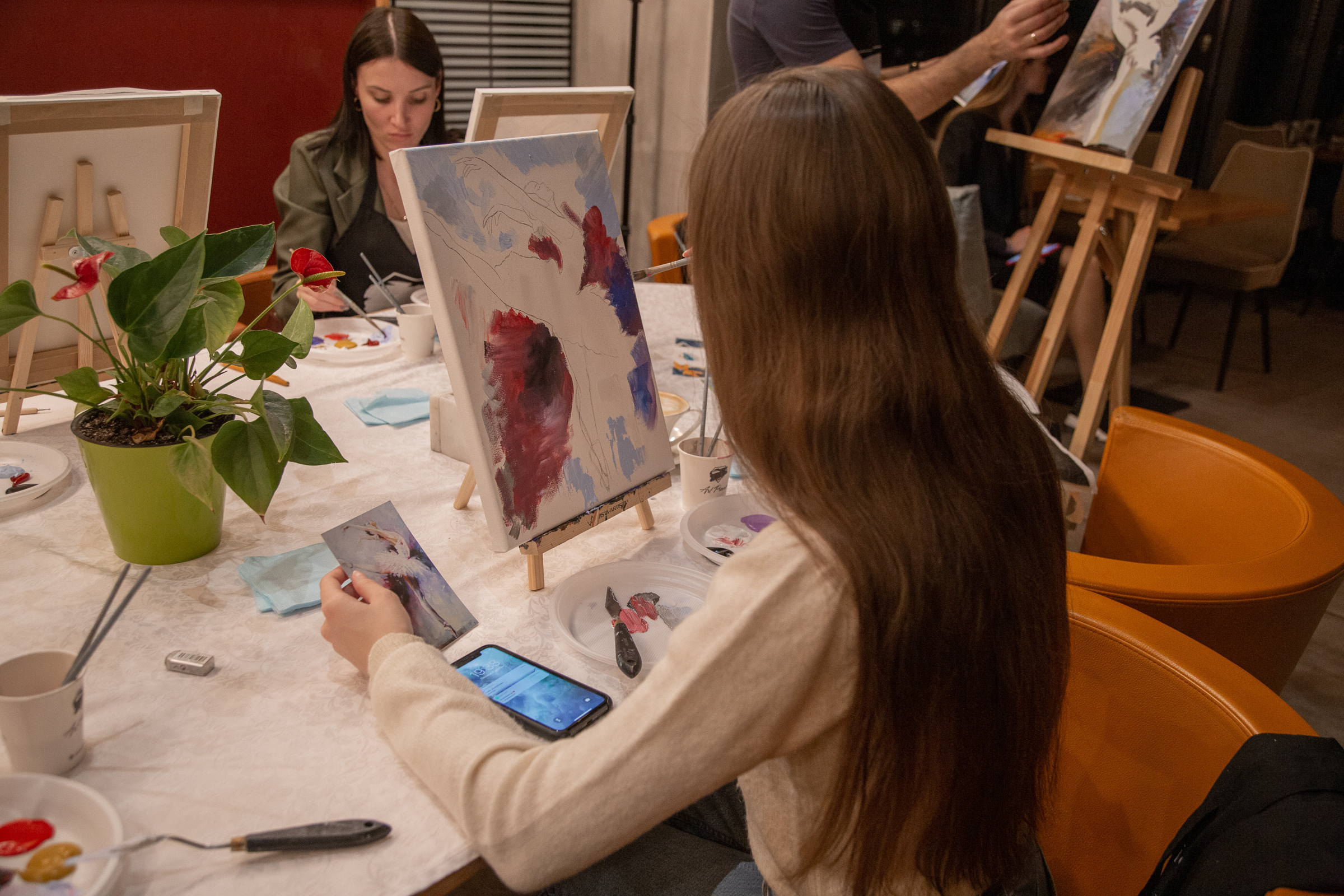 Арт-вечеринка в Москве — репортажная фотосъемка творчества. Фотограф Анна Татаурова | Авторская фотосъемка в Москве