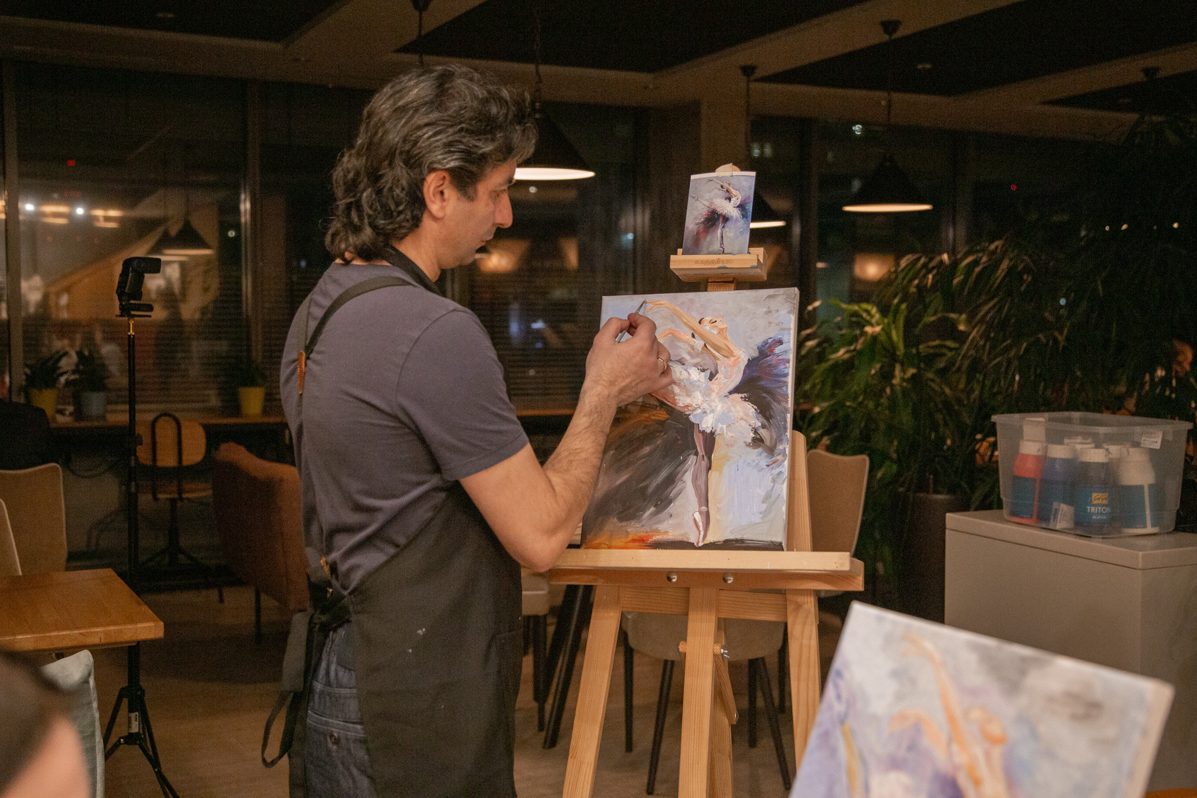 Арт-вечеринка в Москве — репортажная фотосъемка творчества. Фотограф Анна Татаурова | Авторская фотосъемка в Москве