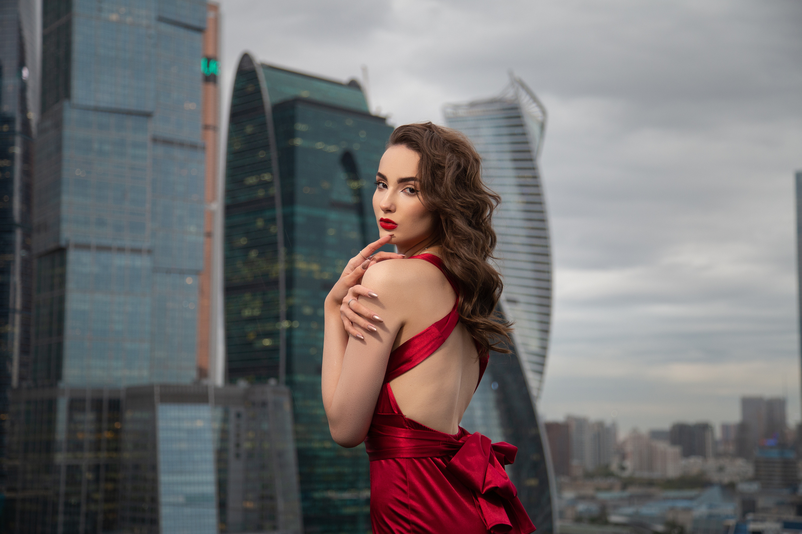 девушка на крыше 