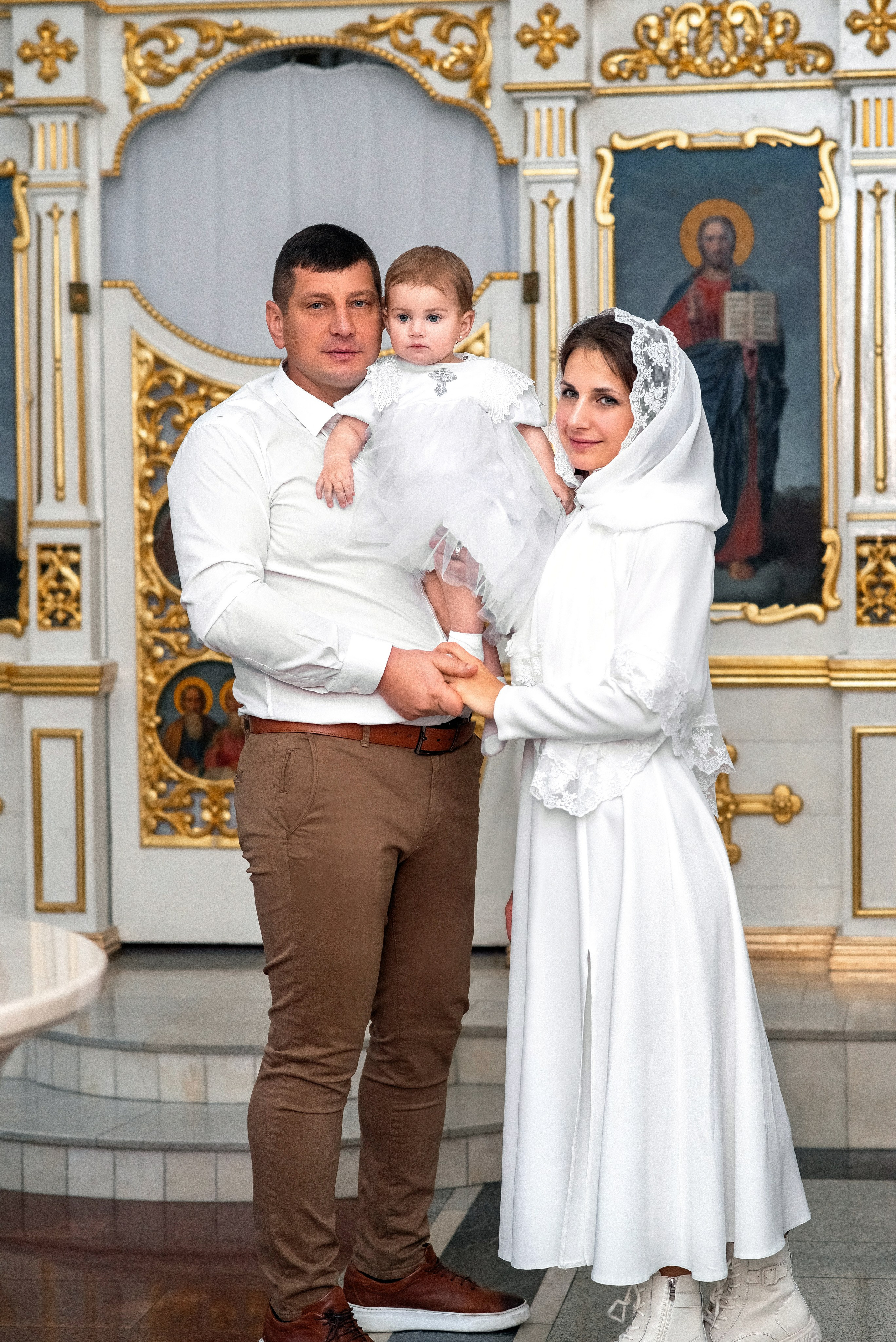 Крещение Настюши в храме Марии Магдалены. Семейный фотограф на выписку из роддома и крещение Минск Настя Гришук