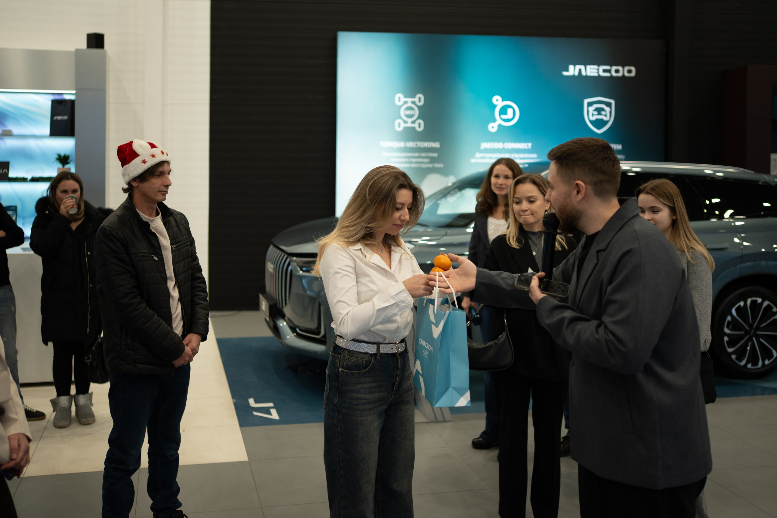 Репортаж с предновогоднего праздника в салоне OMODA. Фотограф, видеограф Пятигорск, Ставрополь, Ессентуки, Petlyakovs_photo