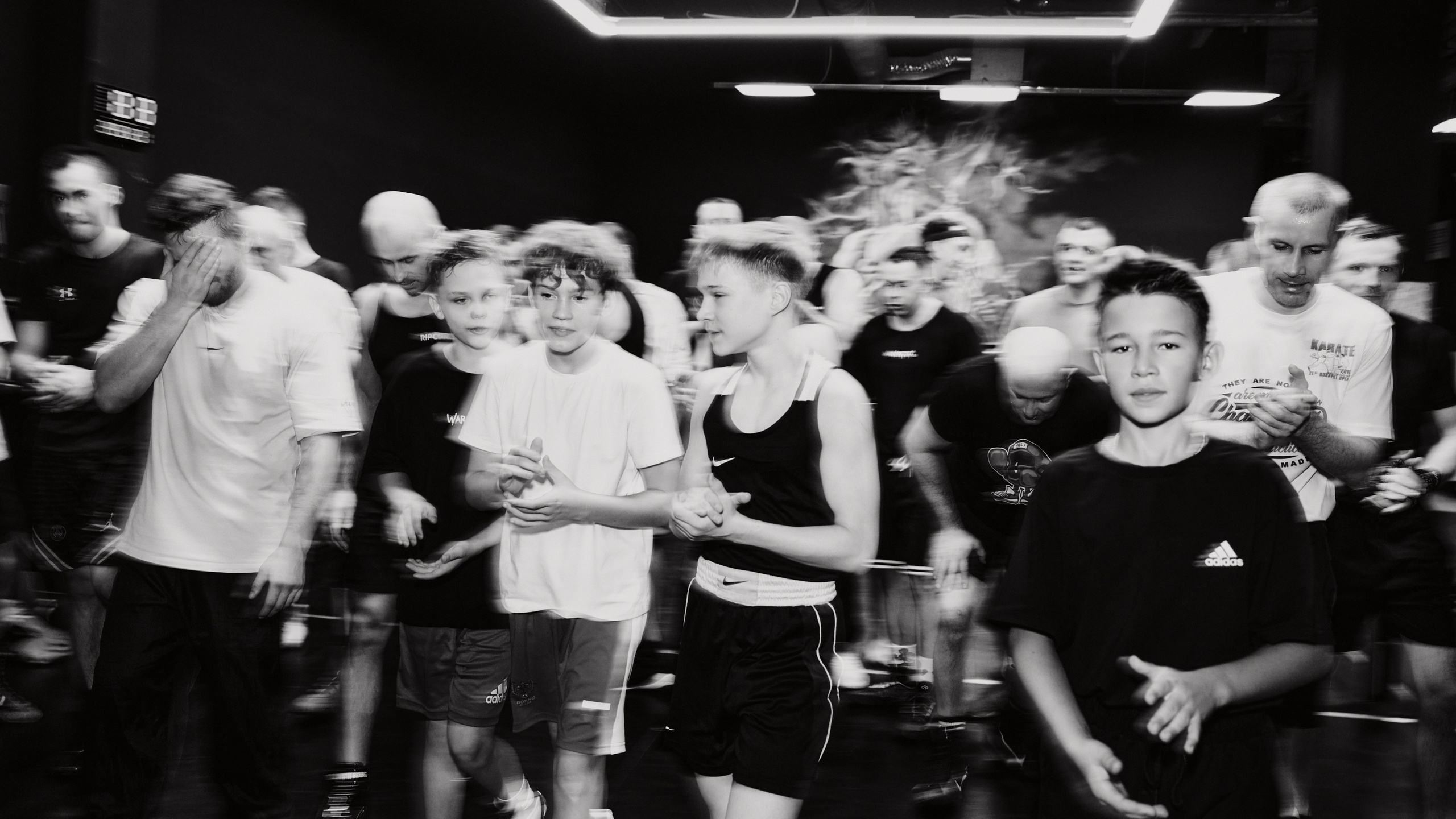 Фотопроект «The Люди» Фотограф Александр Кондаков. Фотограф для маркетплейсов в Иваново | Съемки одежды и белья