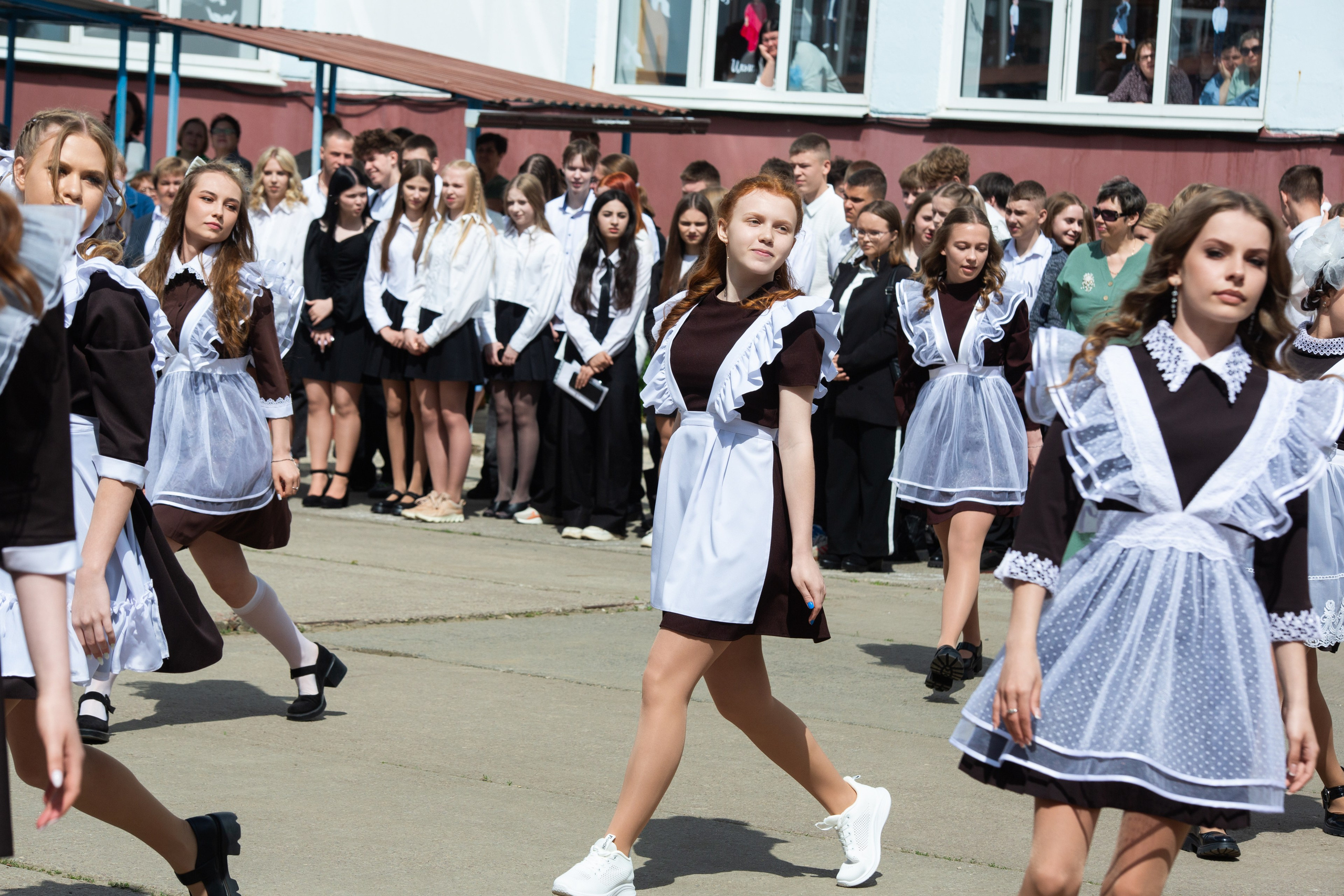 ПОСЛЕДНИЙ ЗВОНОК 2025 9 ШКОЛА Г. МЦЕНСК. Профессиональный фотограф в Мценске и Орловской области