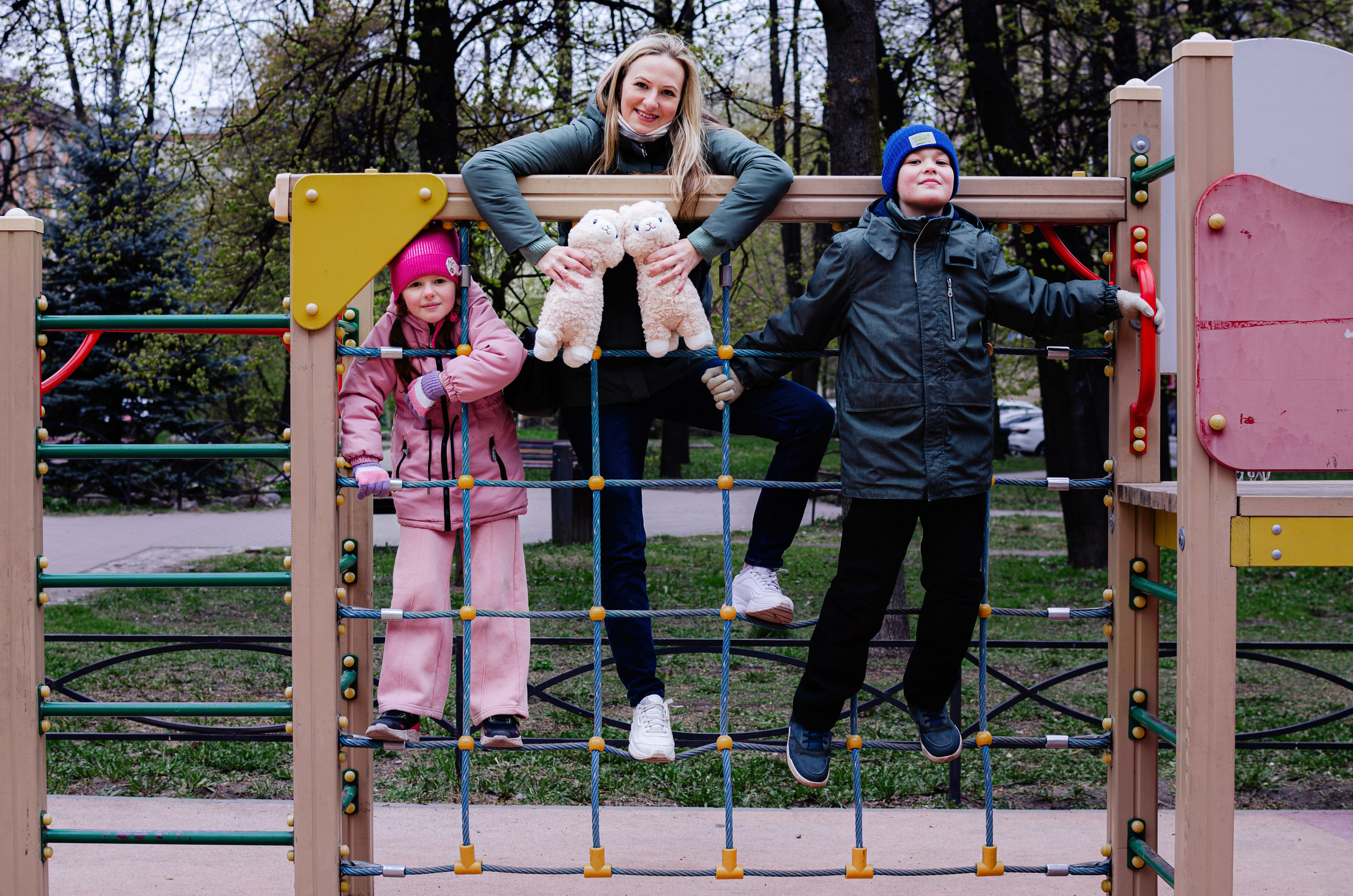 Прогулочная фотосессия для Н. с ребятишками. Портретный и репортажный фотограф в Санкт-Петербурге Варвара Жукова