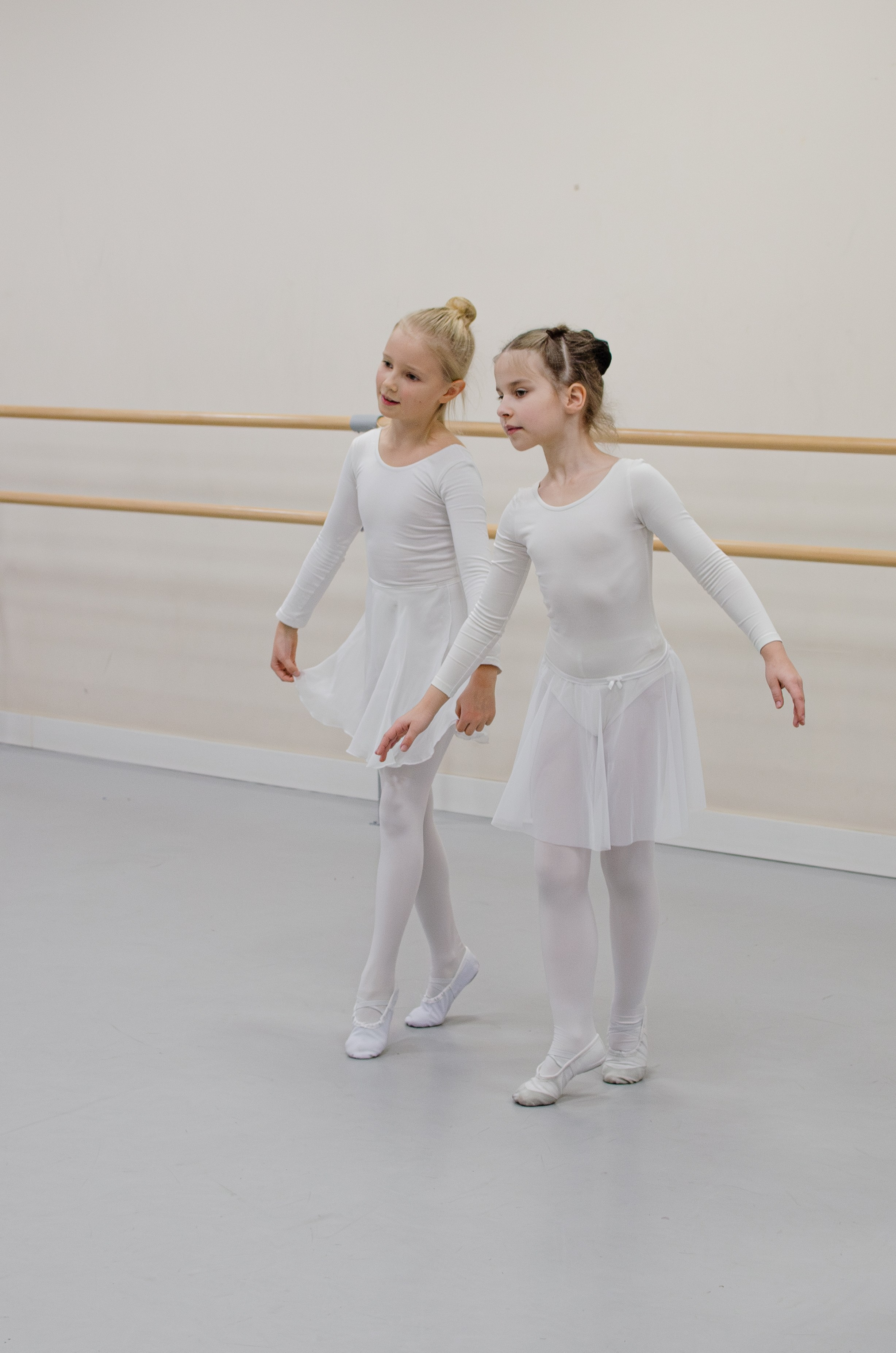 Хореографический коллектив «Русская тройка». Открытый урок младшей группы. Портретный и репортажный фотограф в Санкт-Петербурге Варвара Жукова