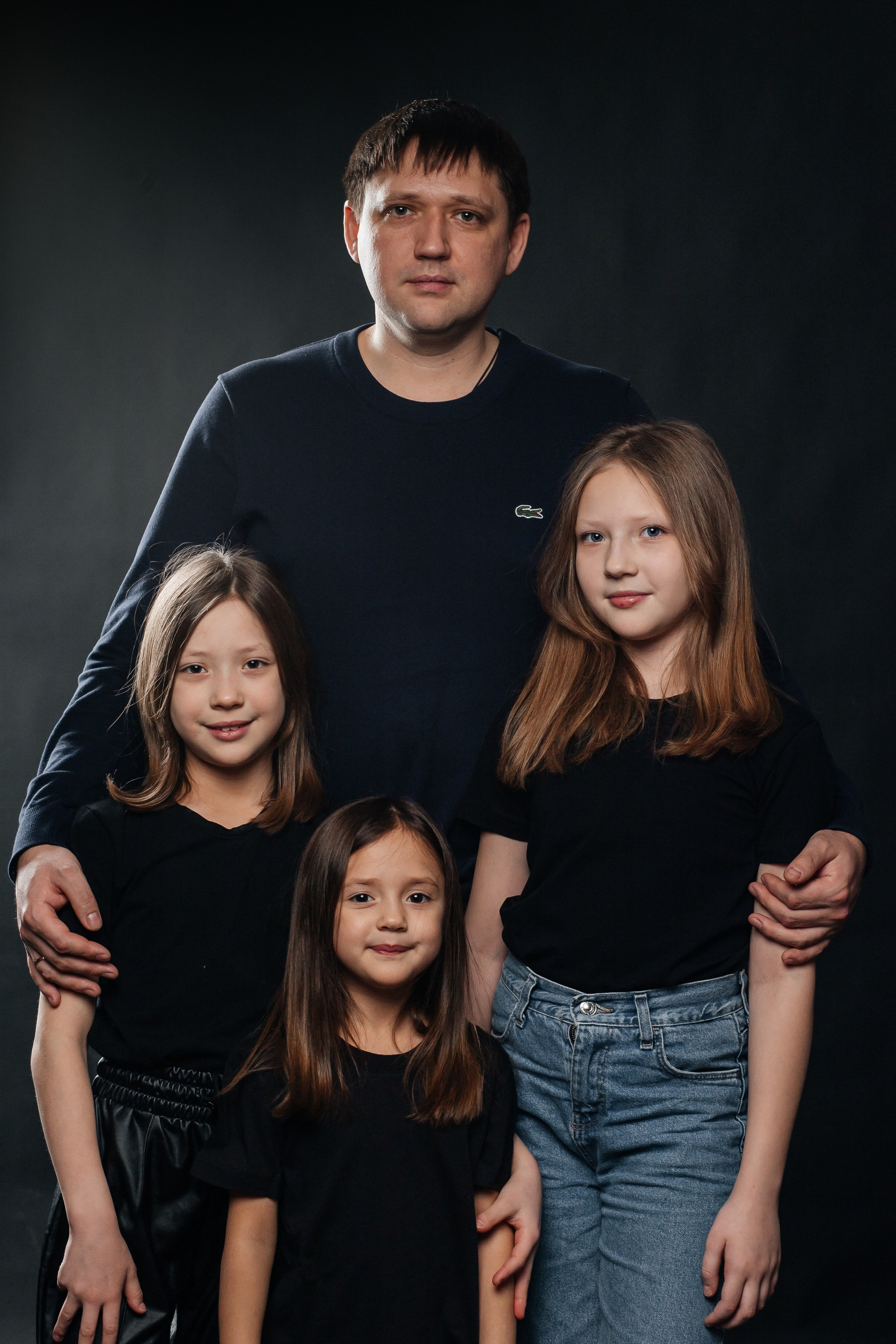 Семья Алены. Фотограф в Иркутске Анастасия Кись. Студийная фотосессия беременности в тканях Иркутск. Семейная фотосессия, ПОРТРЕТ «ПОКОЛЕНИЕ»