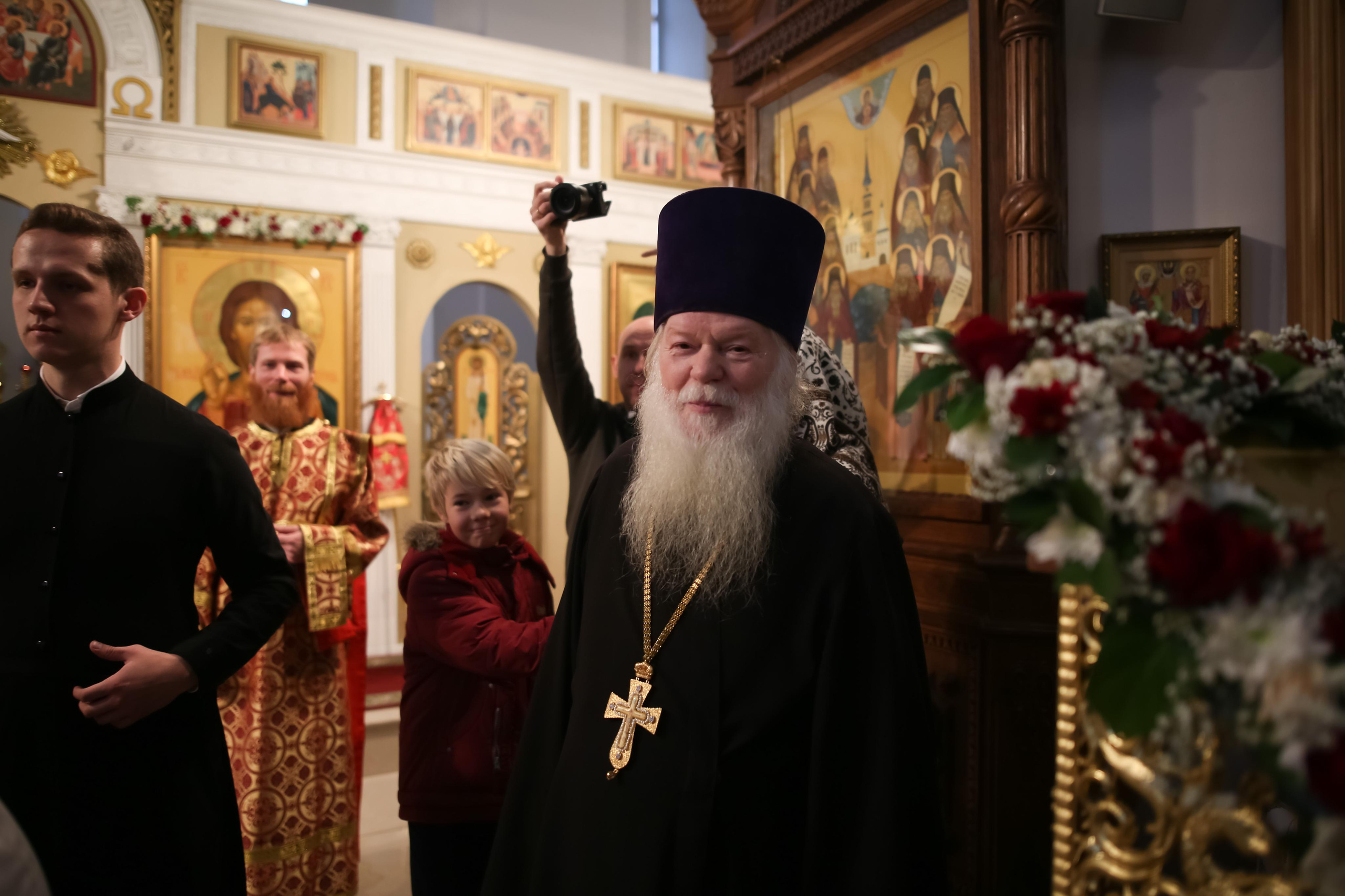 Архиерейское богослужение в честь новомучеников Жуковских. Семейный и детский фотограф Анна Петракова