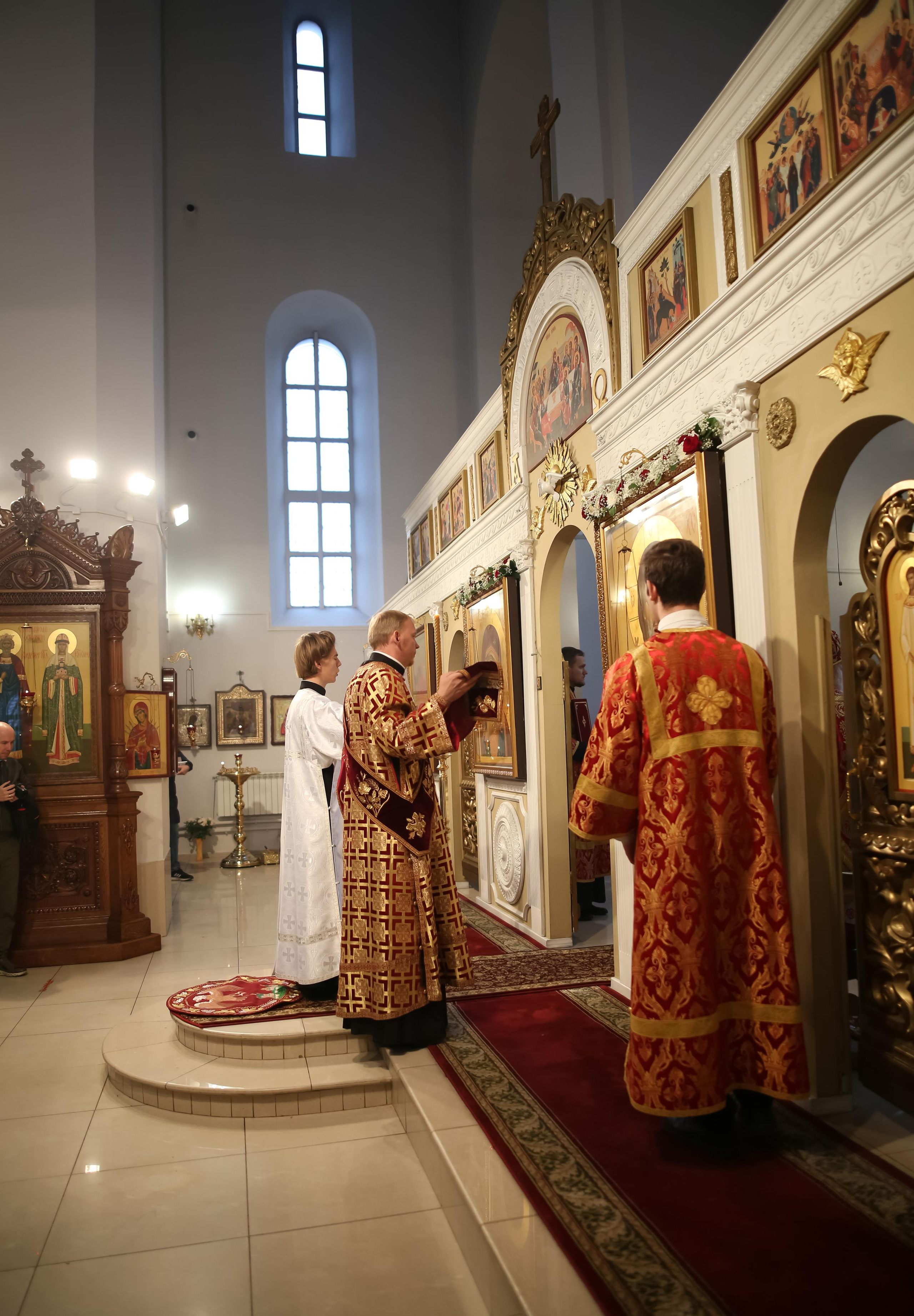 Архиерейское богослужение в честь новомучеников Жуковских. Семейный и детский фотограф Анна Петракова