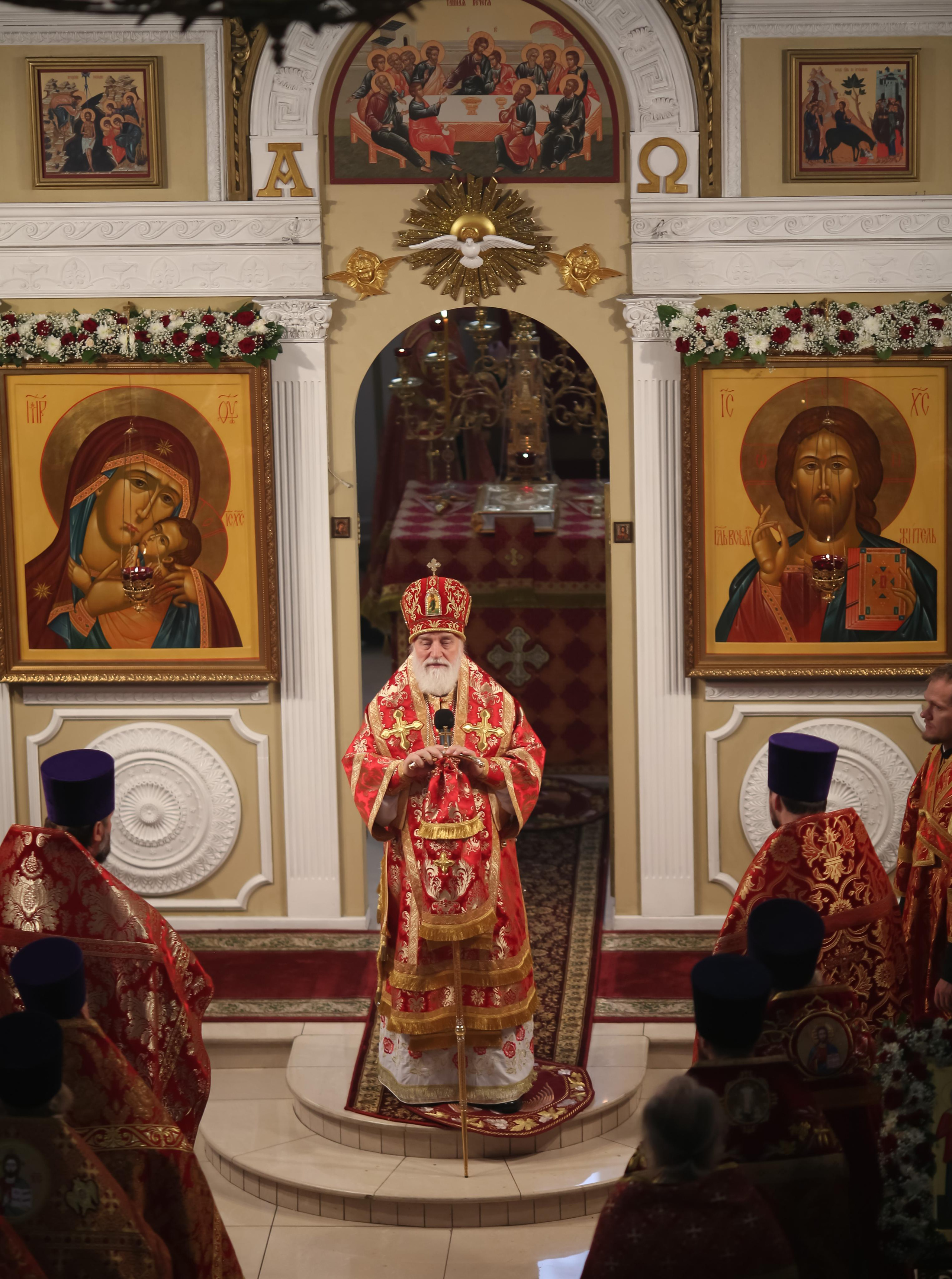 Архиерейское богослужение в честь новомучеников Жуковских. Семейный и детский фотограф Анна Петракова