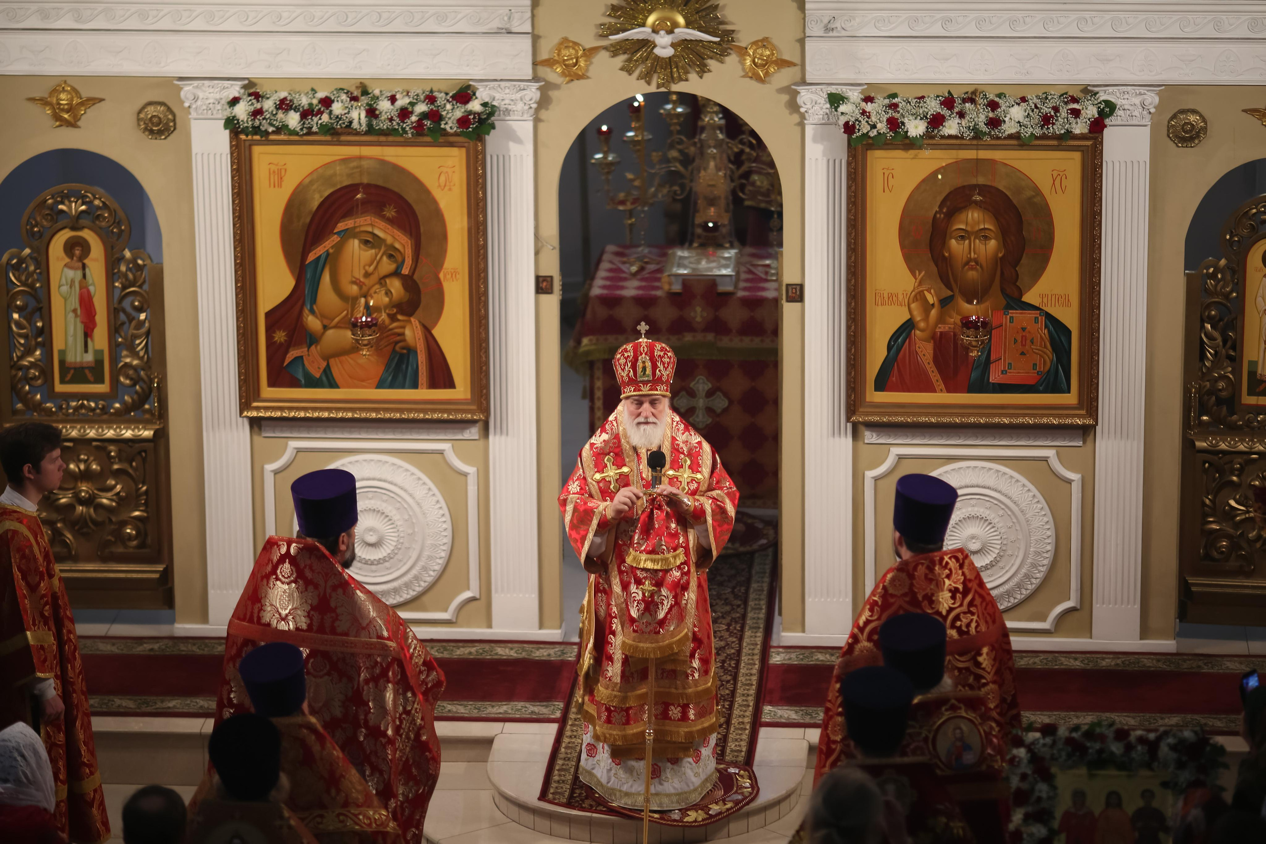 Архиерейское богослужение в честь новомучеников Жуковских. Семейный и детский фотограф Анна Петракова