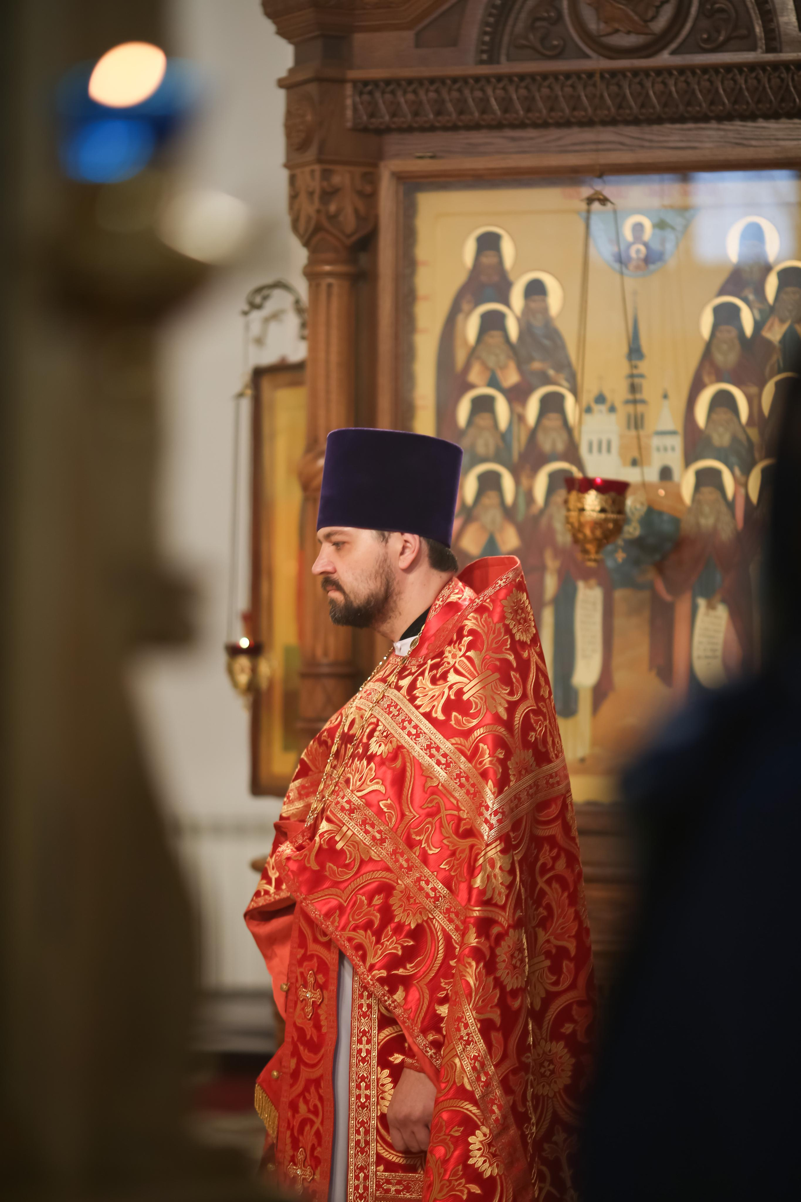 Архиерейское богослужение в честь новомучеников Жуковских. Семейный и детский фотограф Анна Петракова