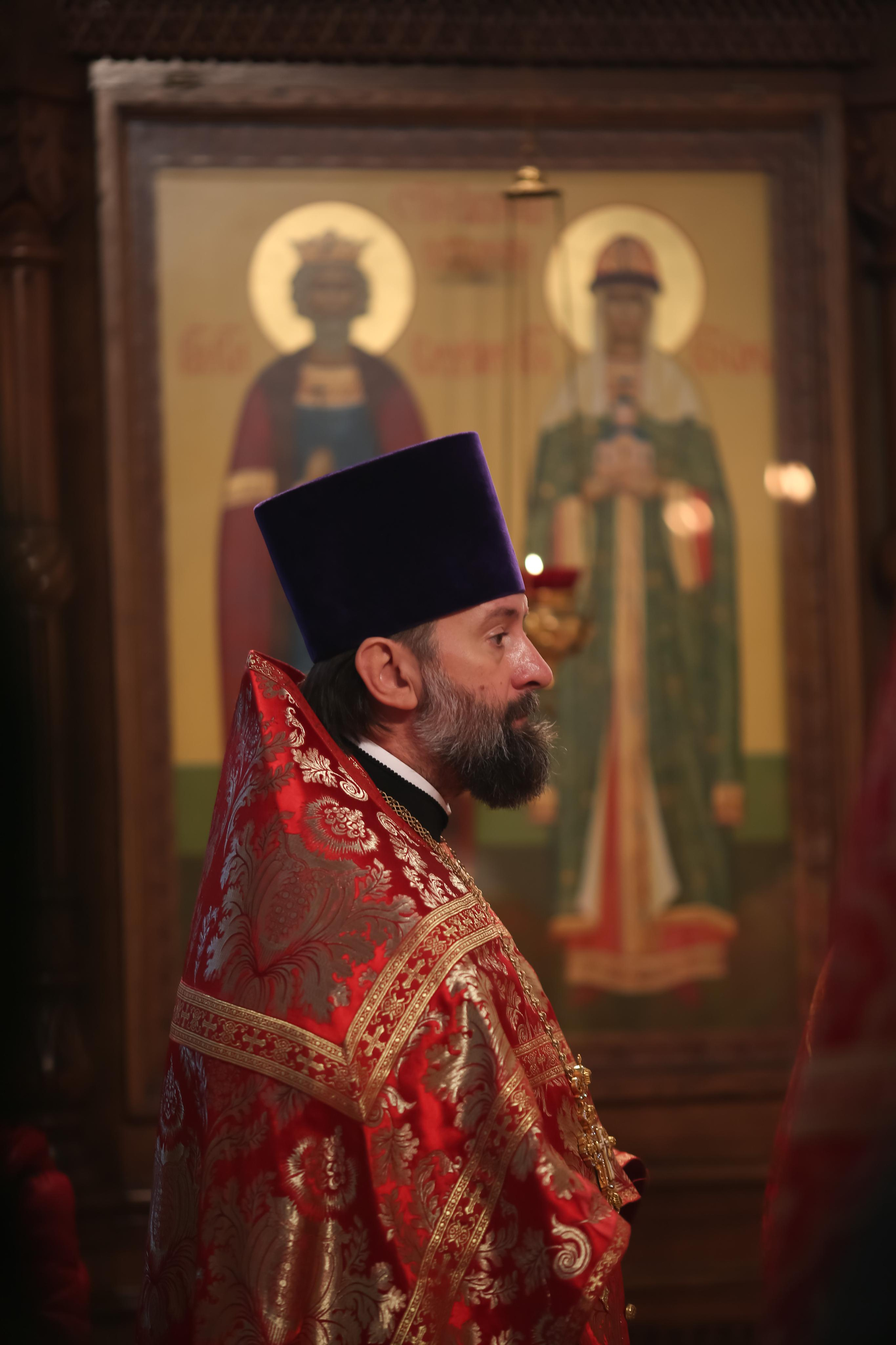 Архиерейское богослужение в честь новомучеников Жуковских. Семейный и детский фотограф Анна Петракова