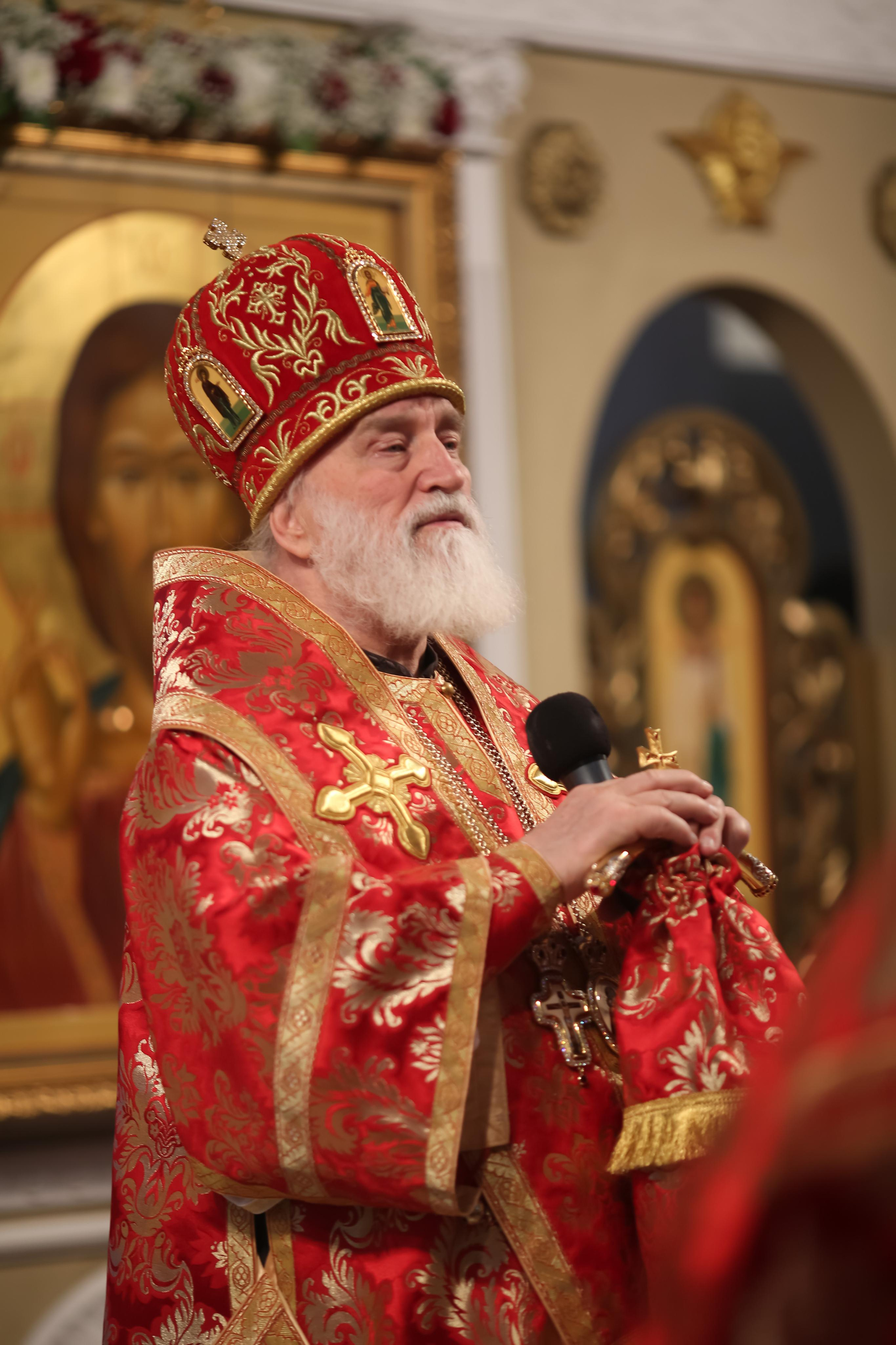 Архиерейское богослужение в честь новомучеников Жуковских. Семейный и детский фотограф Анна Петракова