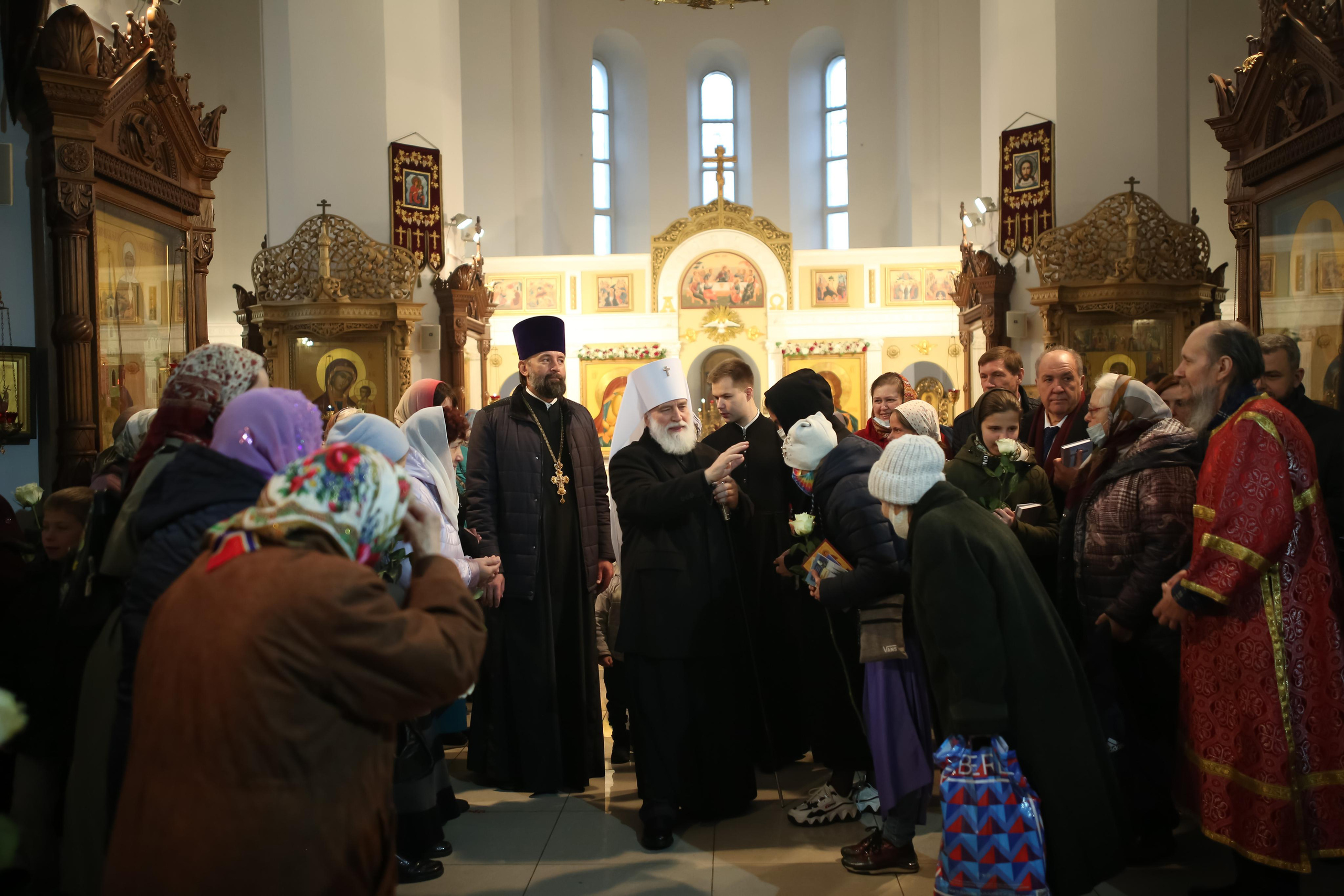 Архиерейское богослужение в честь новомучеников Жуковских. Семейный и детский фотограф Анна Петракова