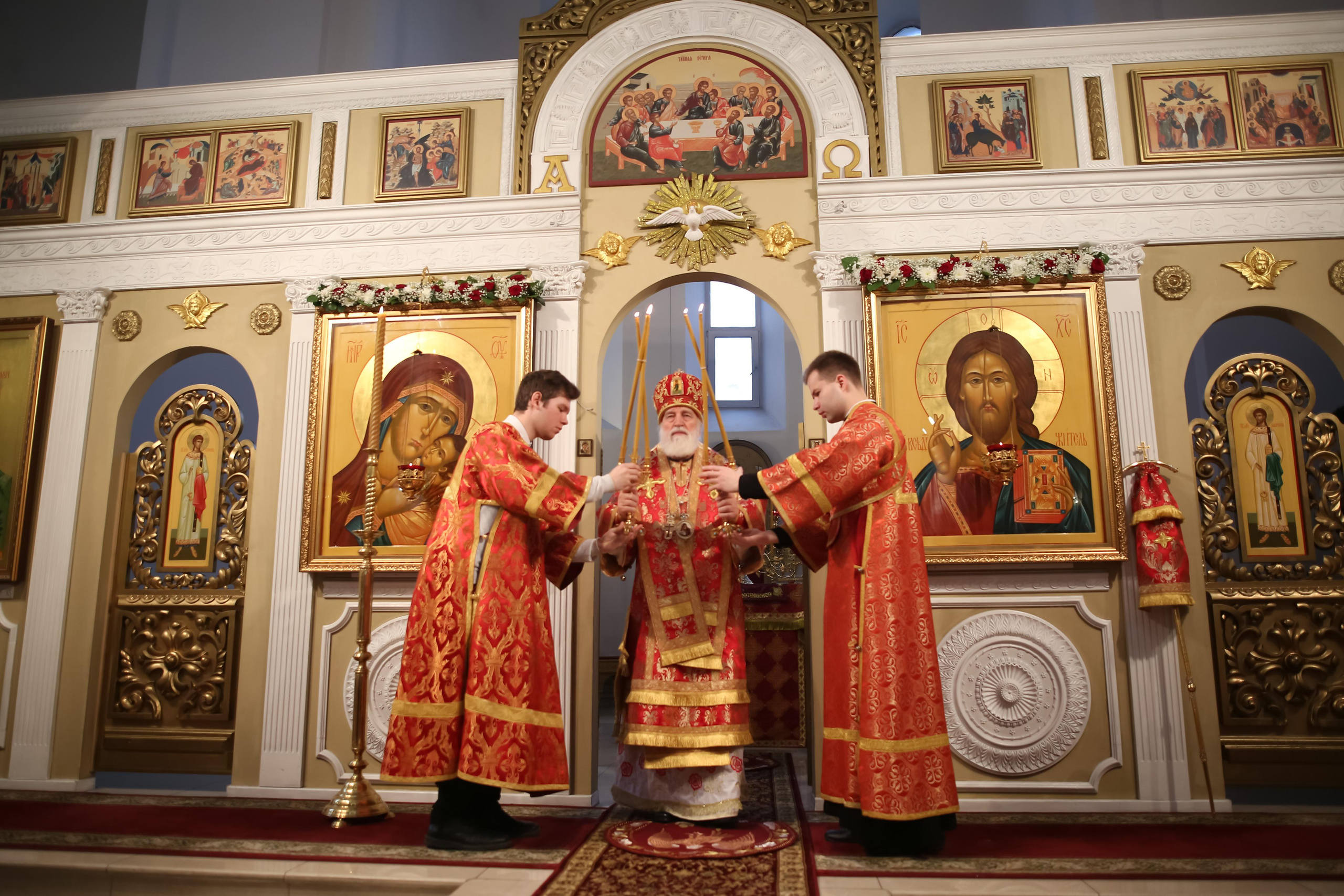 Архиерейское богослужение в честь новомучеников Жуковских. Семейный и детский фотограф Анна Петракова