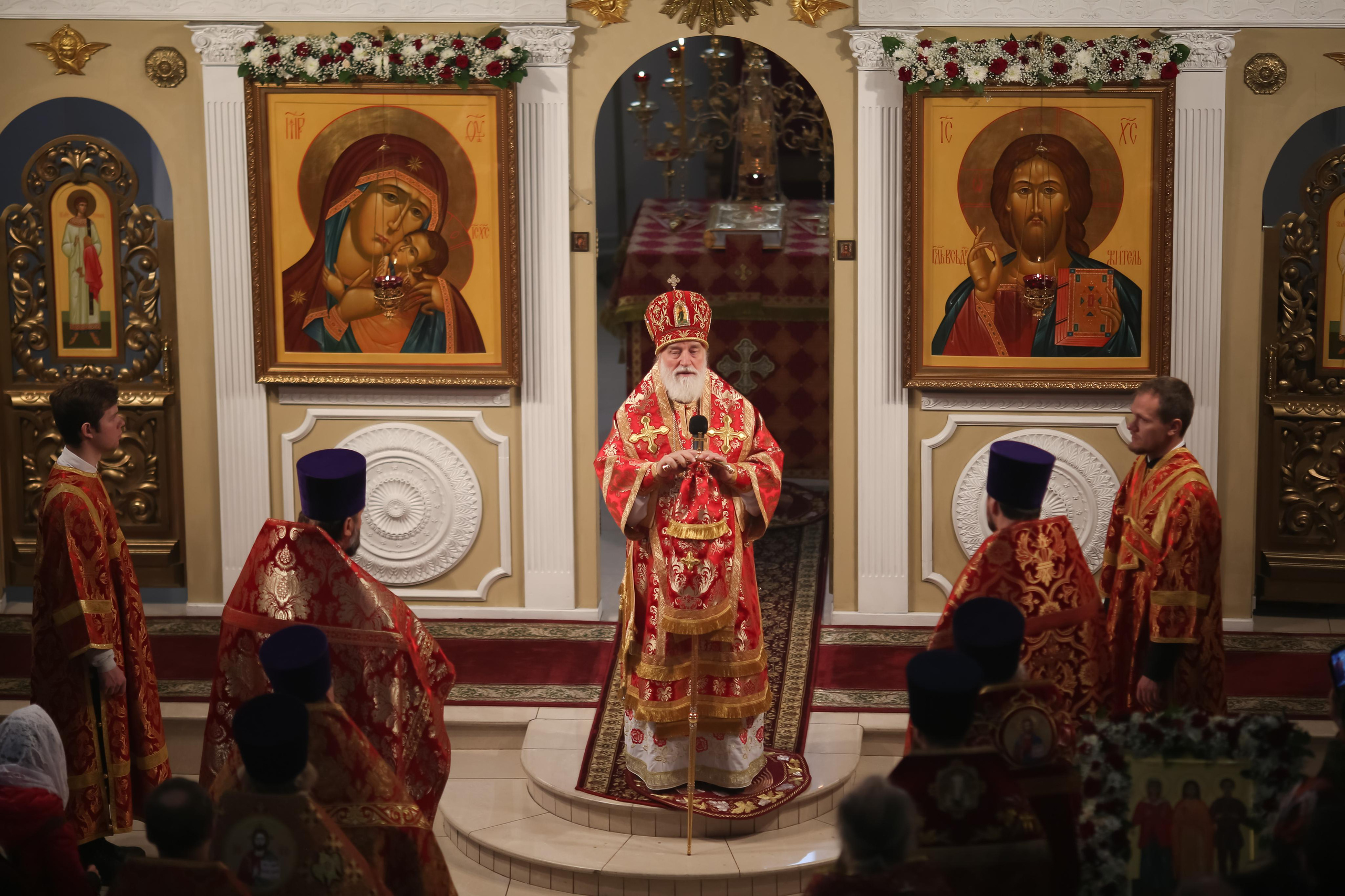 Архиерейское богослужение в честь новомучеников Жуковских. Семейный и детский фотограф Анна Петракова