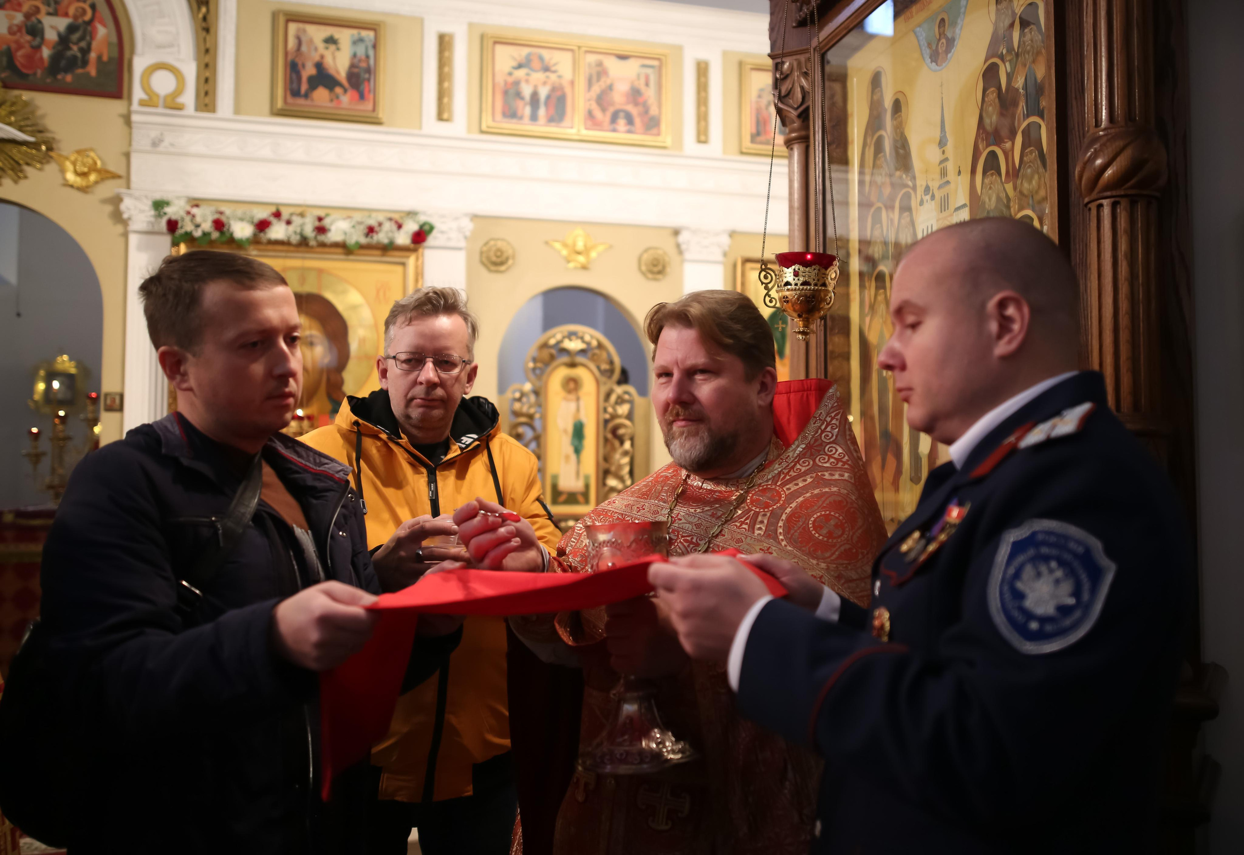 Архиерейское богослужение в честь новомучеников Жуковских. Семейный и детский фотограф Анна Петракова