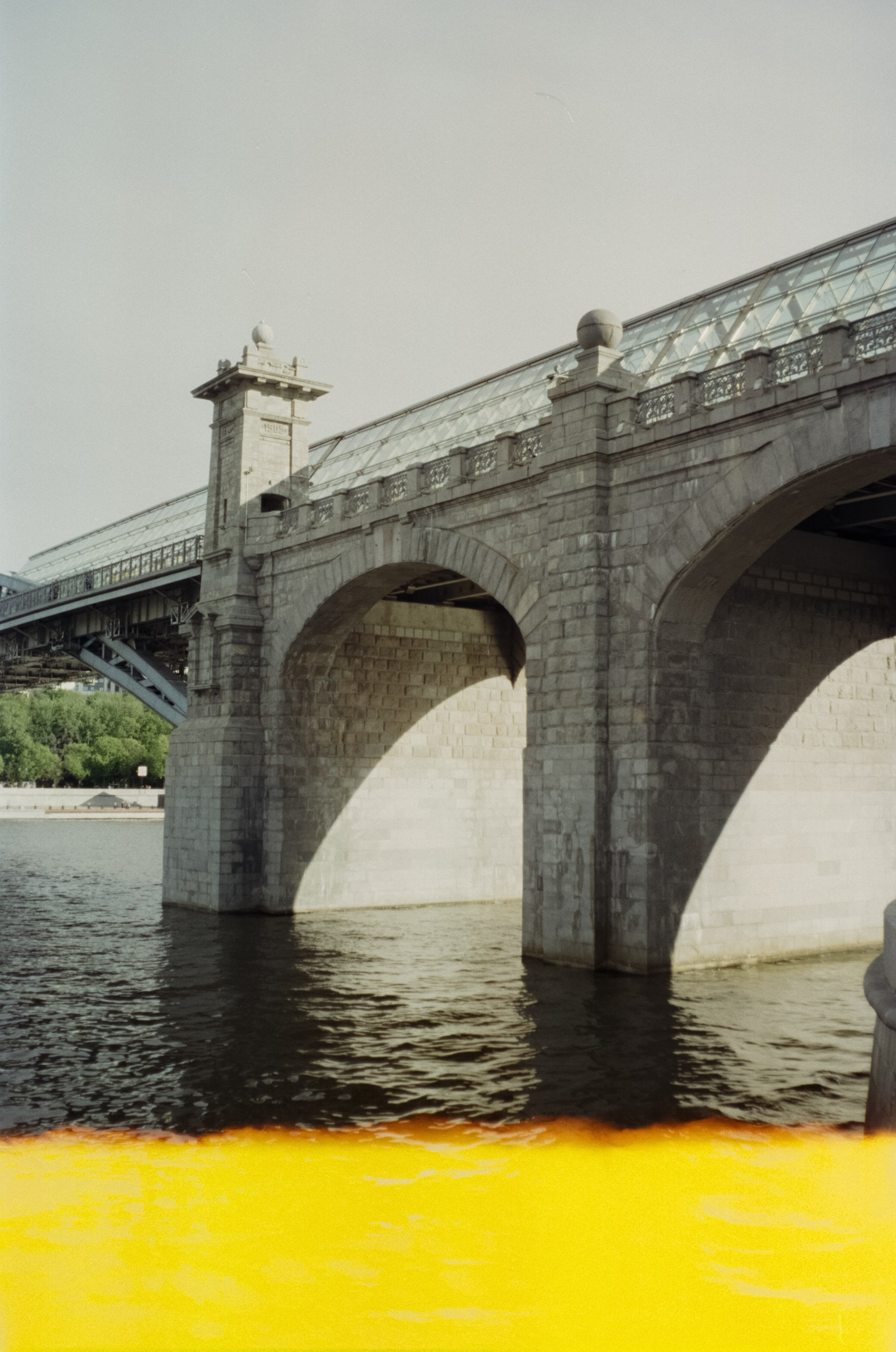 Ricoh FF-1 gray | Perspekriva expired Vision 200D | Фрунзенская набержная 5 мая 2025 года