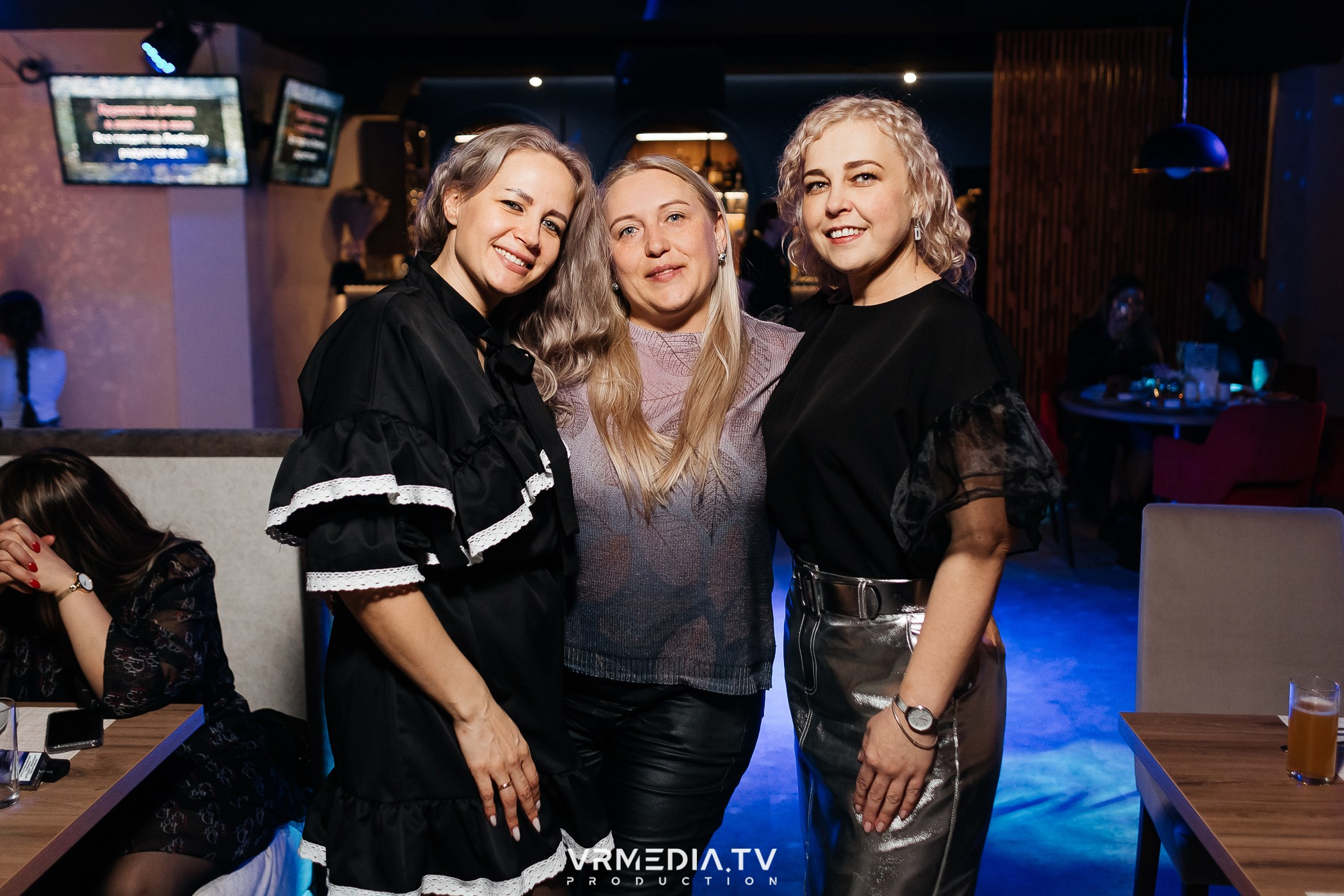 8 марта в караоке-ресторане «Голос»