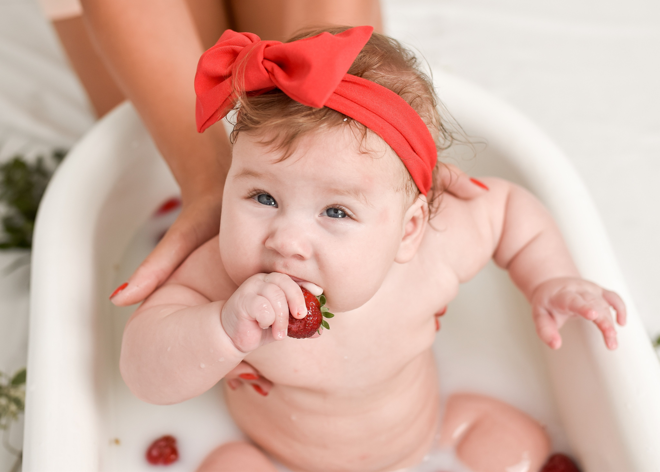 МОЛОЧНЫЕ ВАННЫ. Фотограф в Ялте Инна Найден. Детский и семейный фотограф