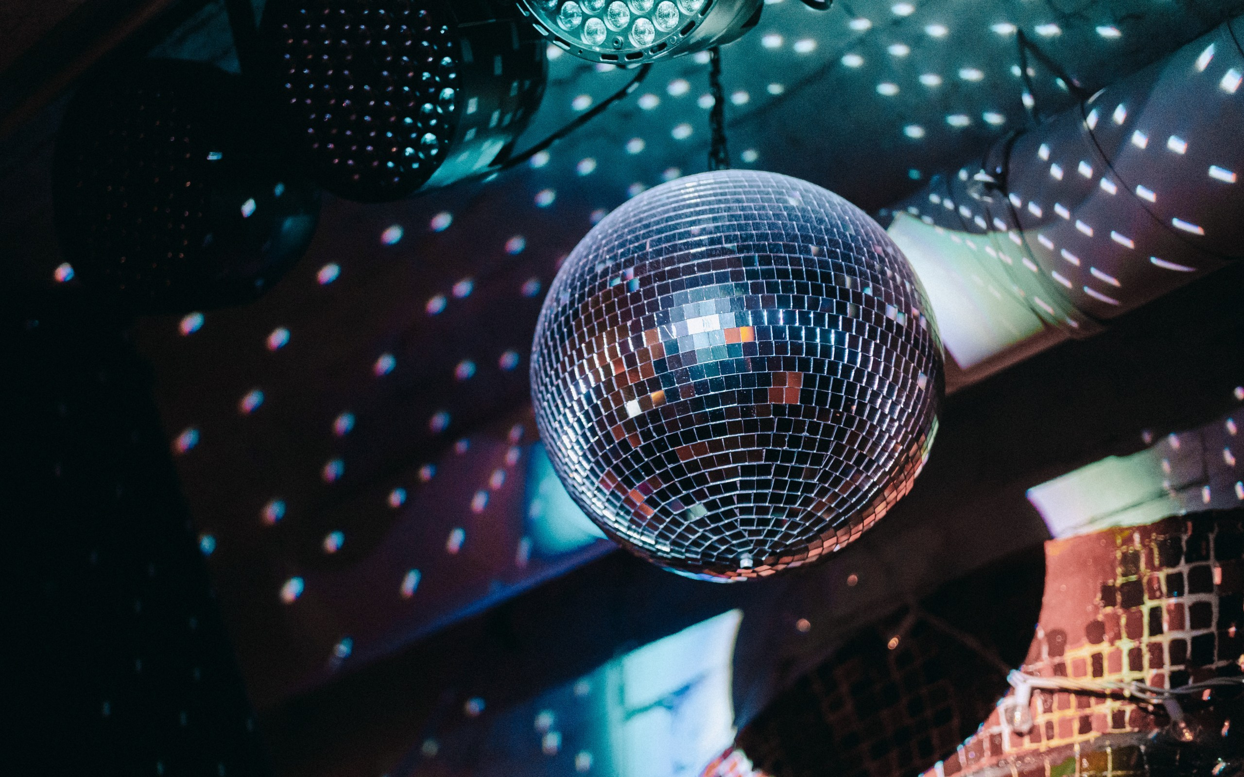 День рождения «Центральная рюмочная». Фотограф Артем Давыдов