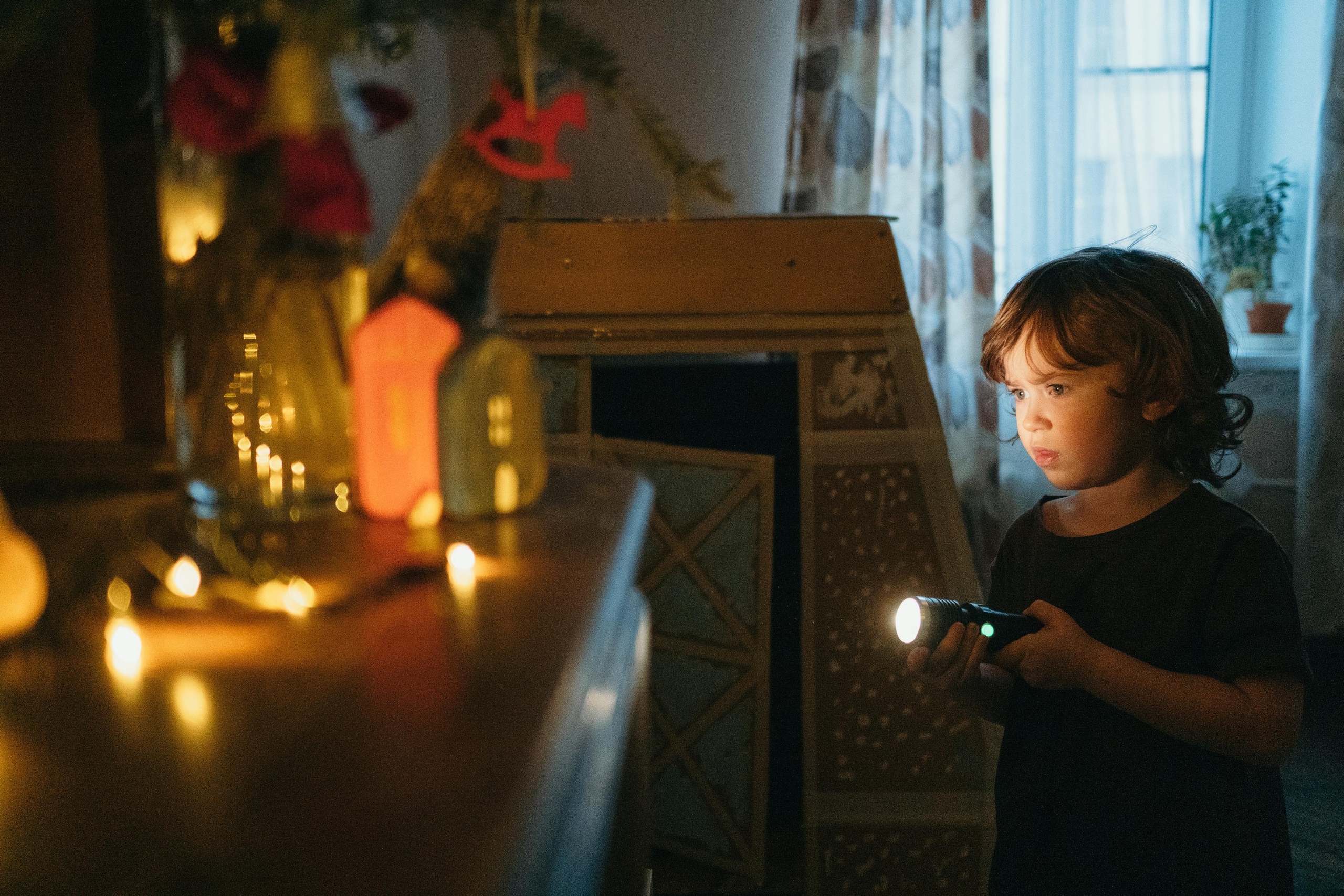 Фотосессия дома с фонариком. Семейный и детский фотограф в Санкт-Петербурге Наталья Григорьева