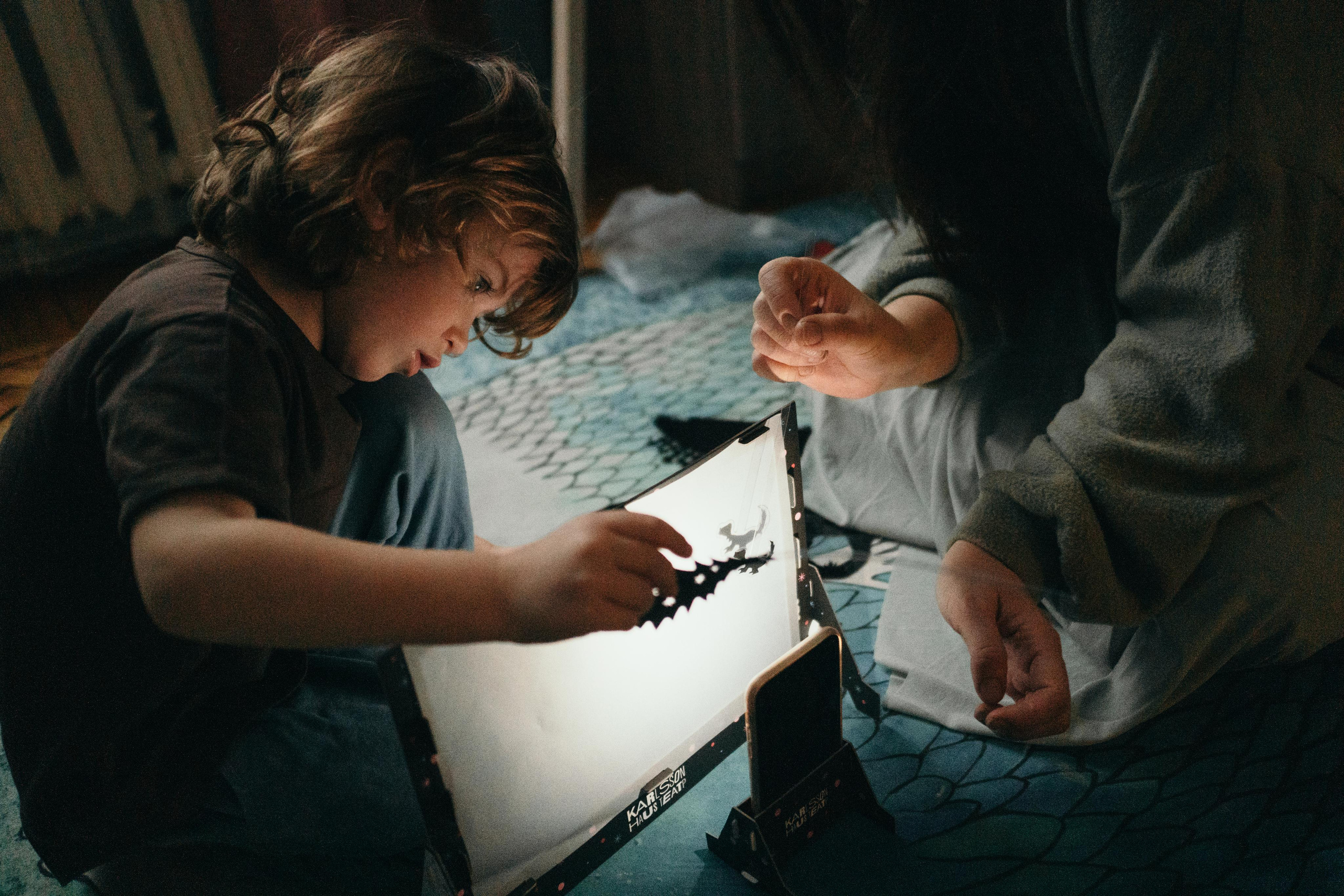 Фотосессия дома с фонариком. Семейный и детский фотограф в Санкт-Петербурге Наталья Григорьева