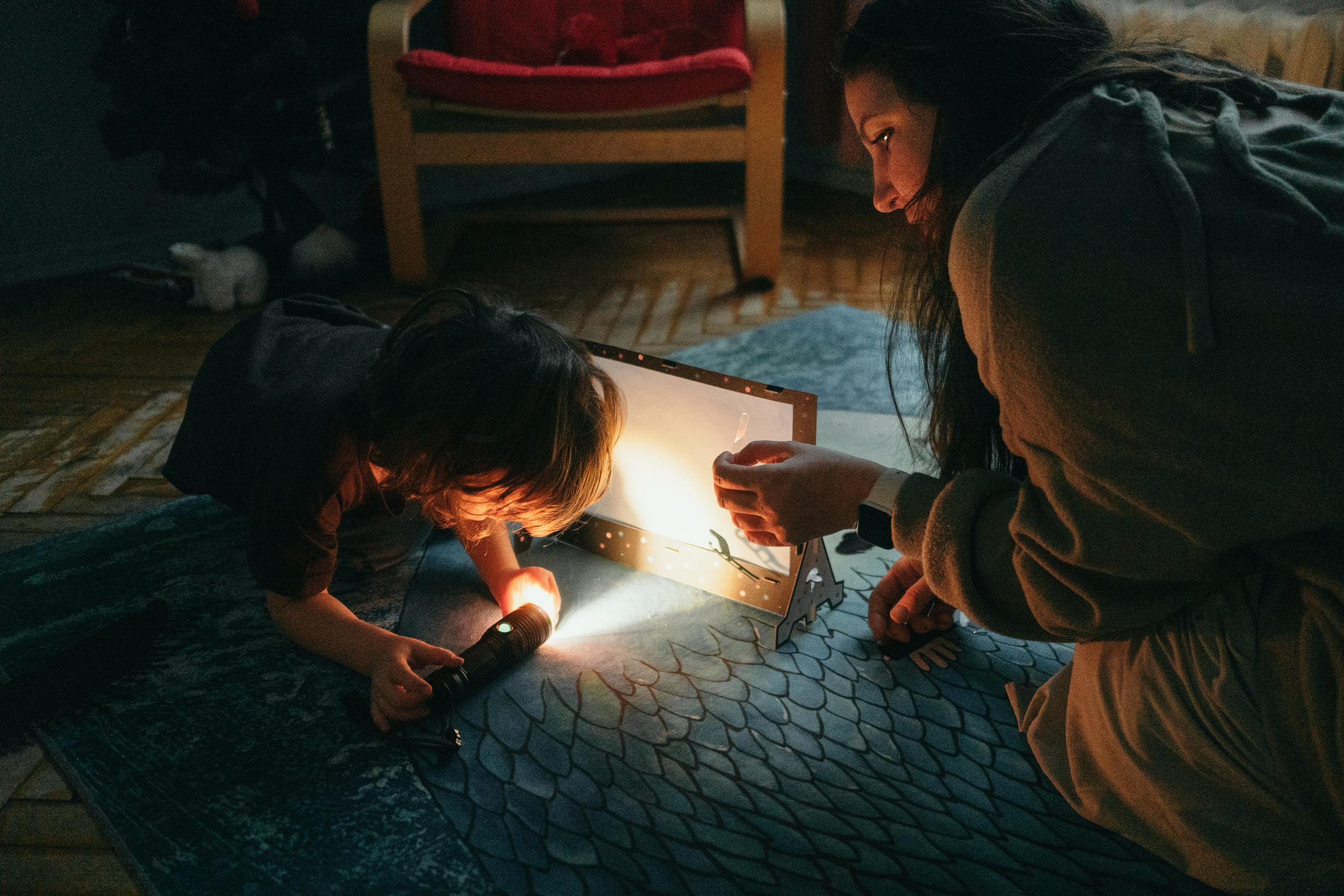 Фотосессия дома с фонариком. Семейный и детский фотограф в Санкт-Петербурге Наталья Григорьева