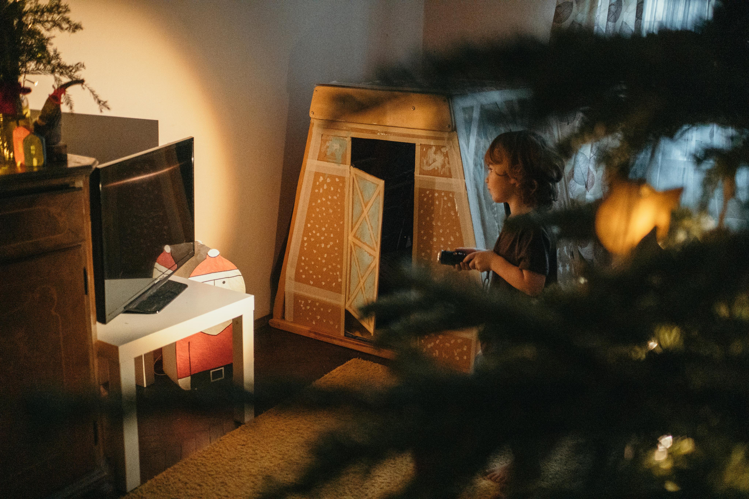 Фотосессия дома с фонариком. Семейный и детский фотограф в Санкт-Петербурге Наталья Григорьева