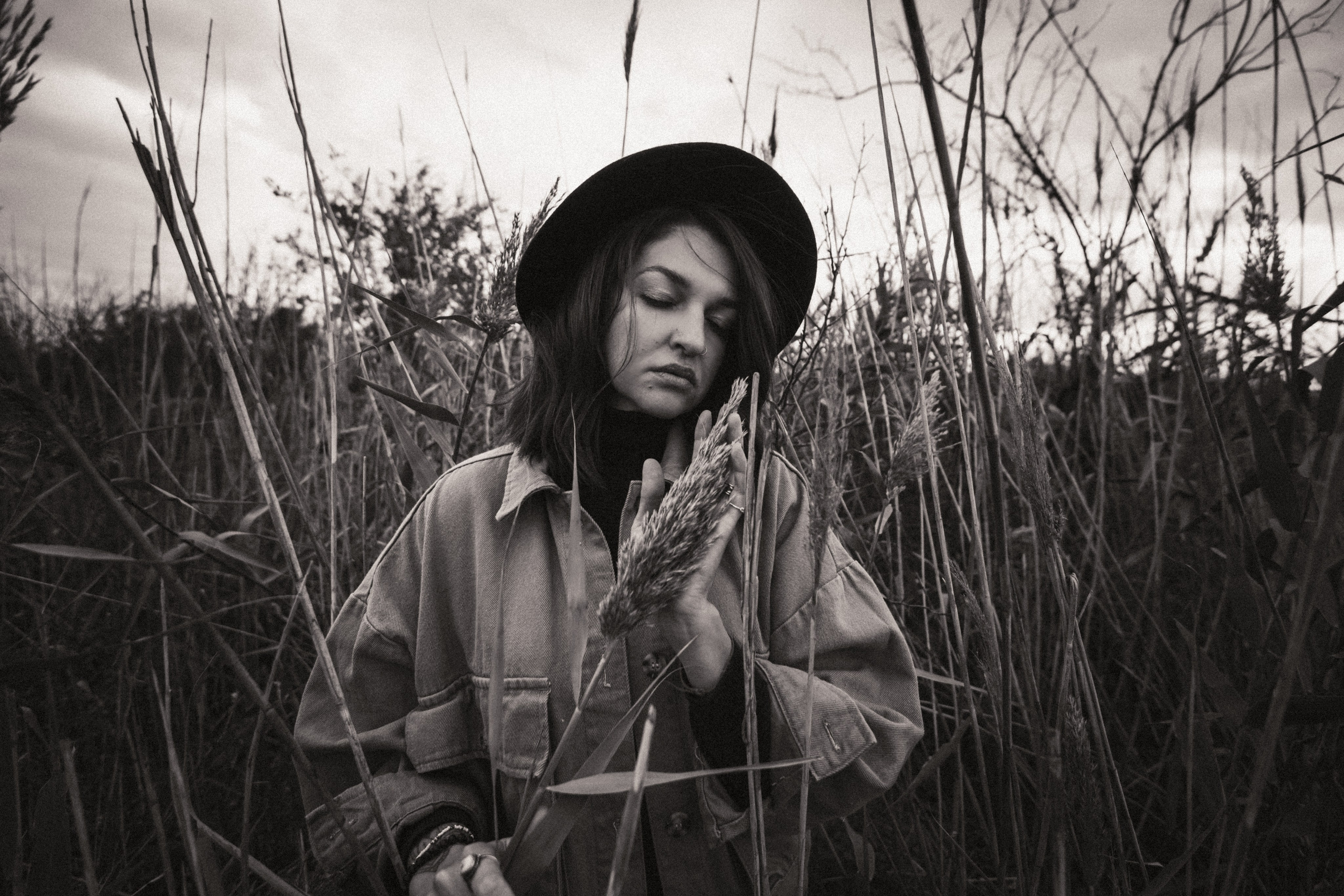 Индивидуальные женские портреты. Свадебный фотограф в г. Астрахань. Так же выезжаю в другие города