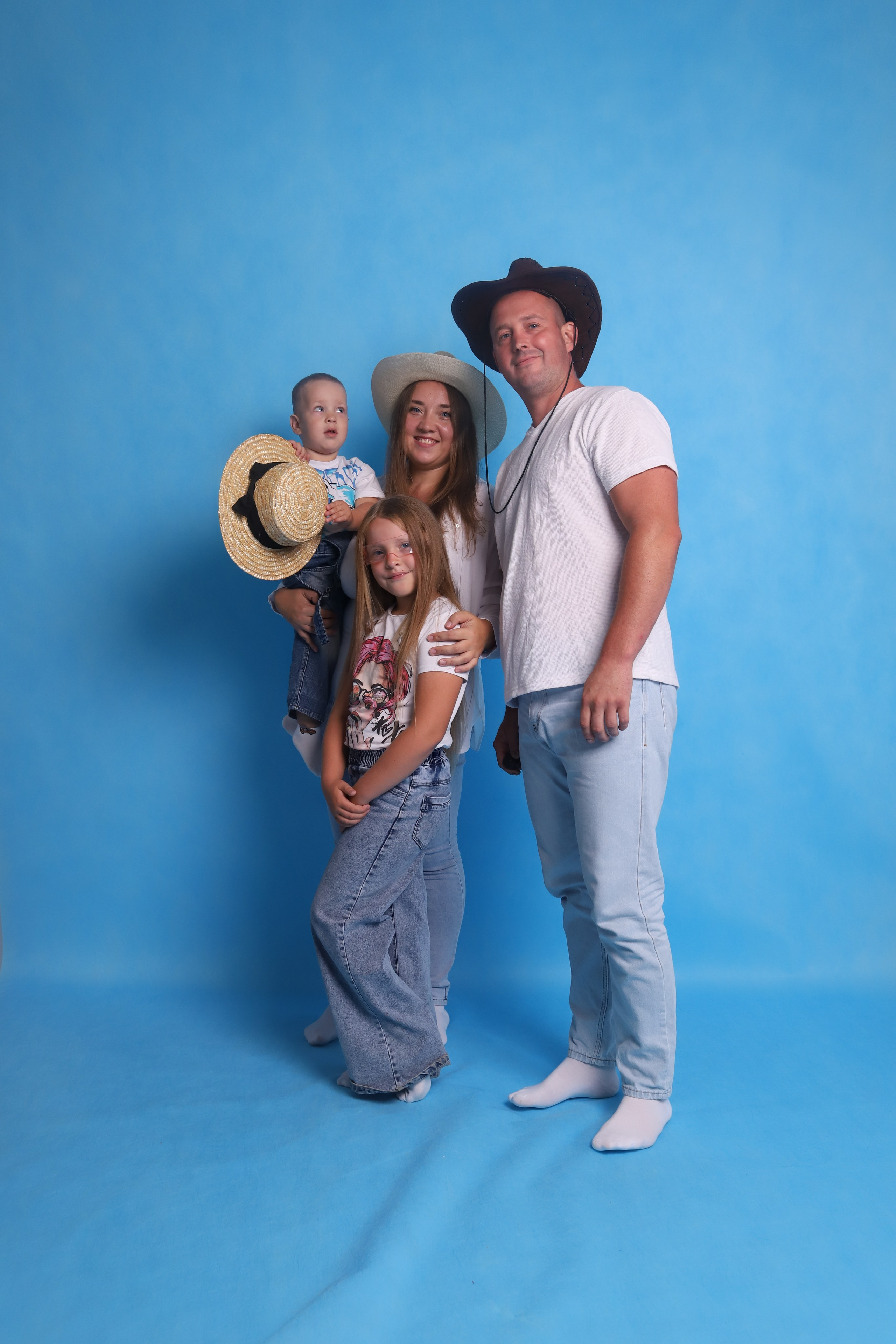 Реальные фотографии наших гостей. Фотостудия самообслуживания. Студия без фотографа в Твери