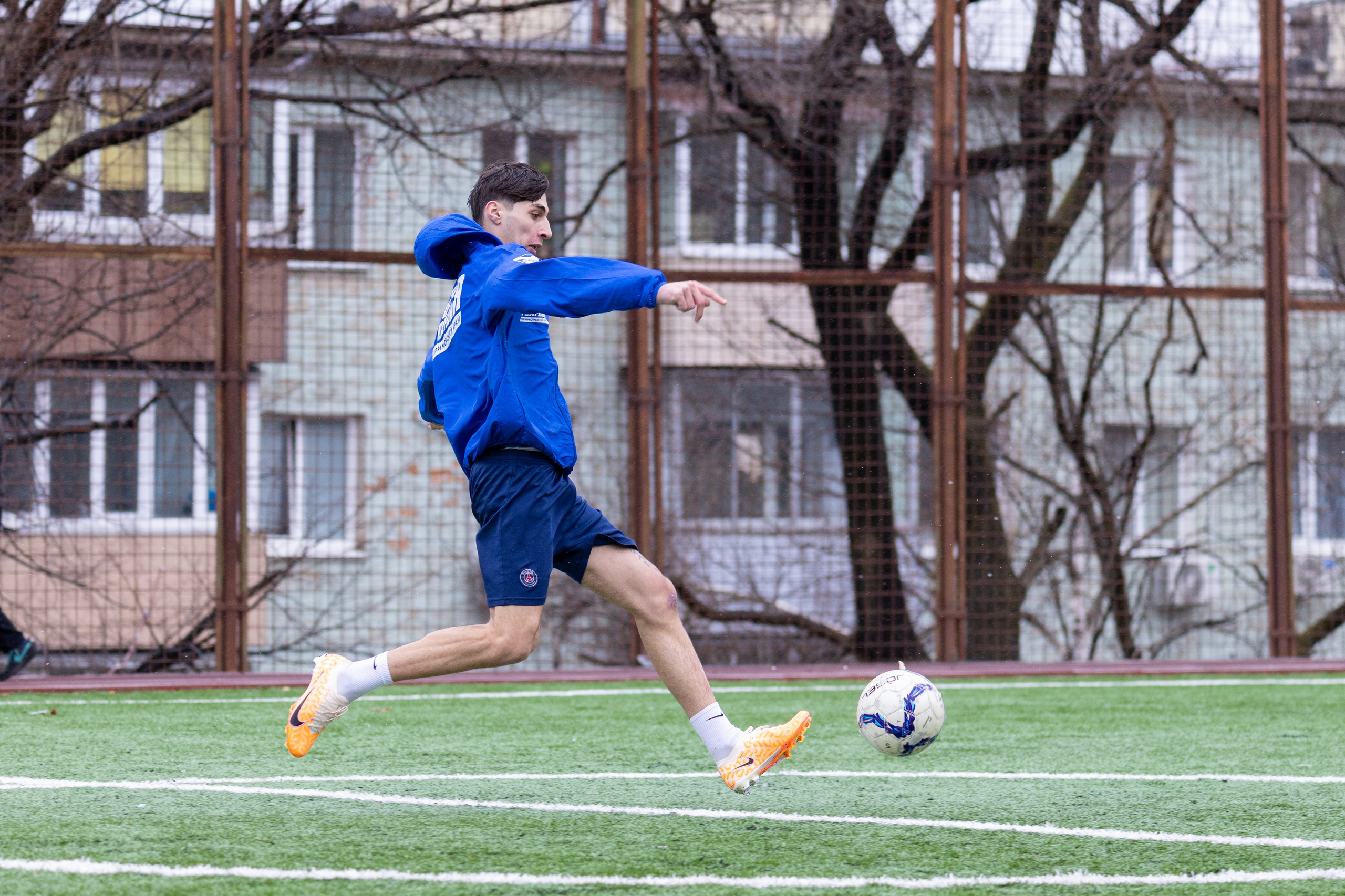 Товарищеский матч по футболу между ФК «Молодая Гвардия» и ФК «Культура». Олег Катакинов| Репортажный фотограф в городе у моря (Владивосток)