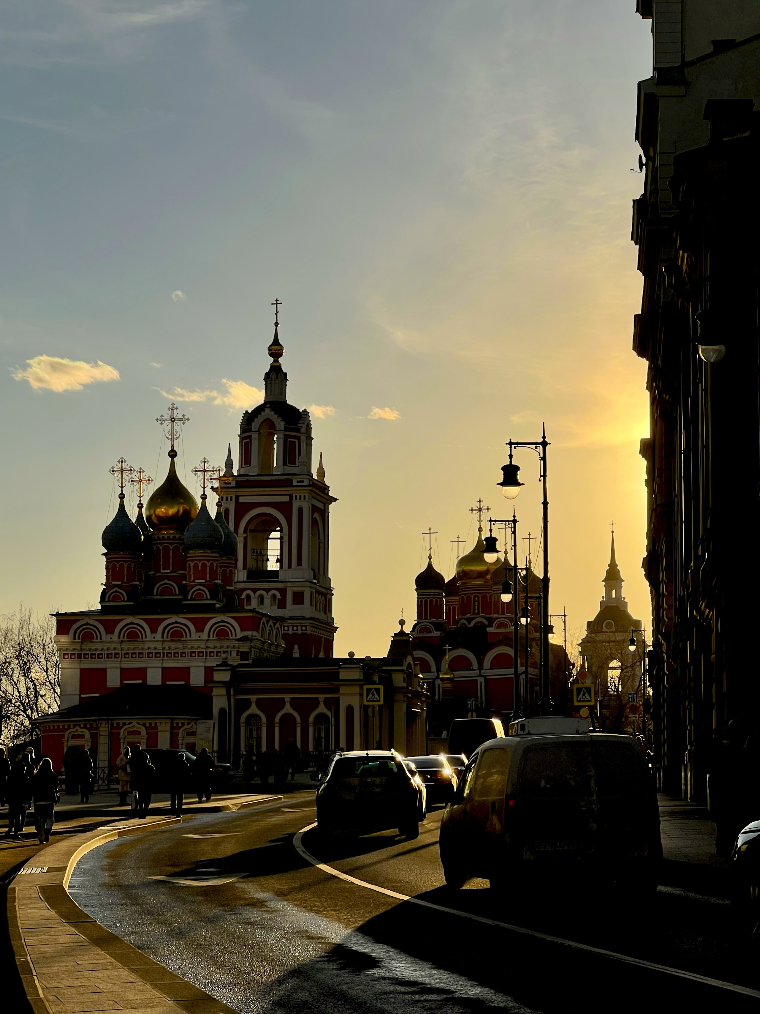 Снято на телефон. Фотография, ретушь, сканирование, восстановление старых фото, интерьерная съёмка, студия. Данилов Александр, Москва