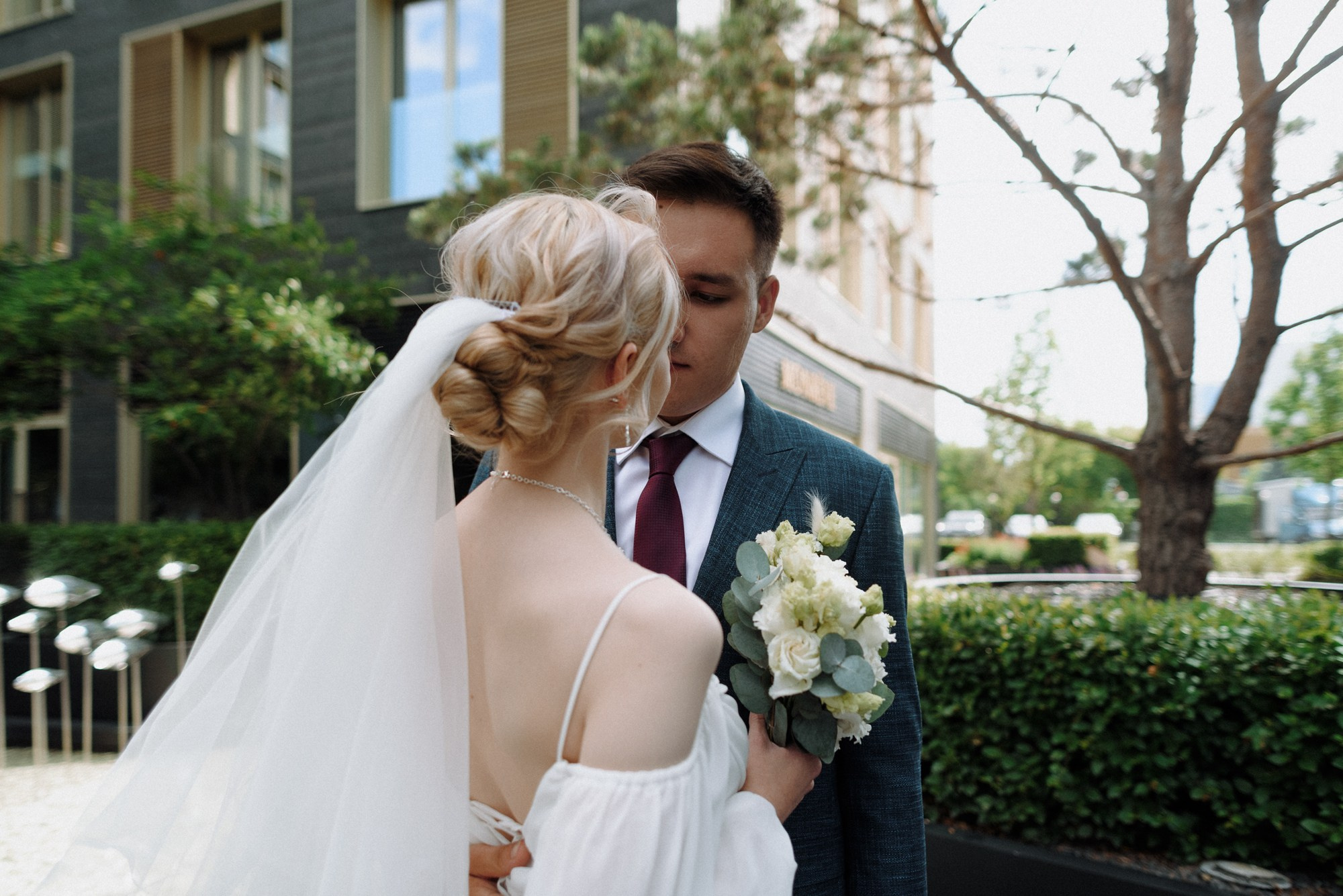 Свадебный фотограф в Тюмени — Фотосессия Тимура и Лизы в городском стиле. Портретный фотограф Тюмень Дарья Мустафина
