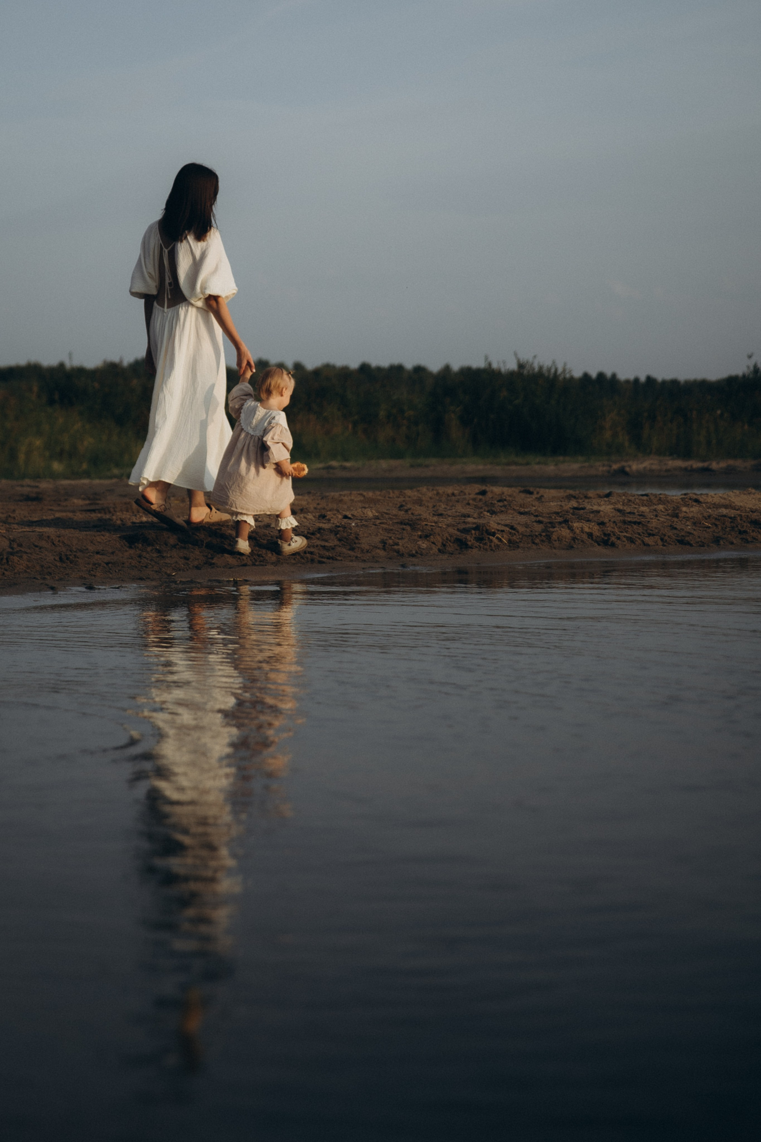 У озера. Фотограф  Челябинск Варвара Шарапова