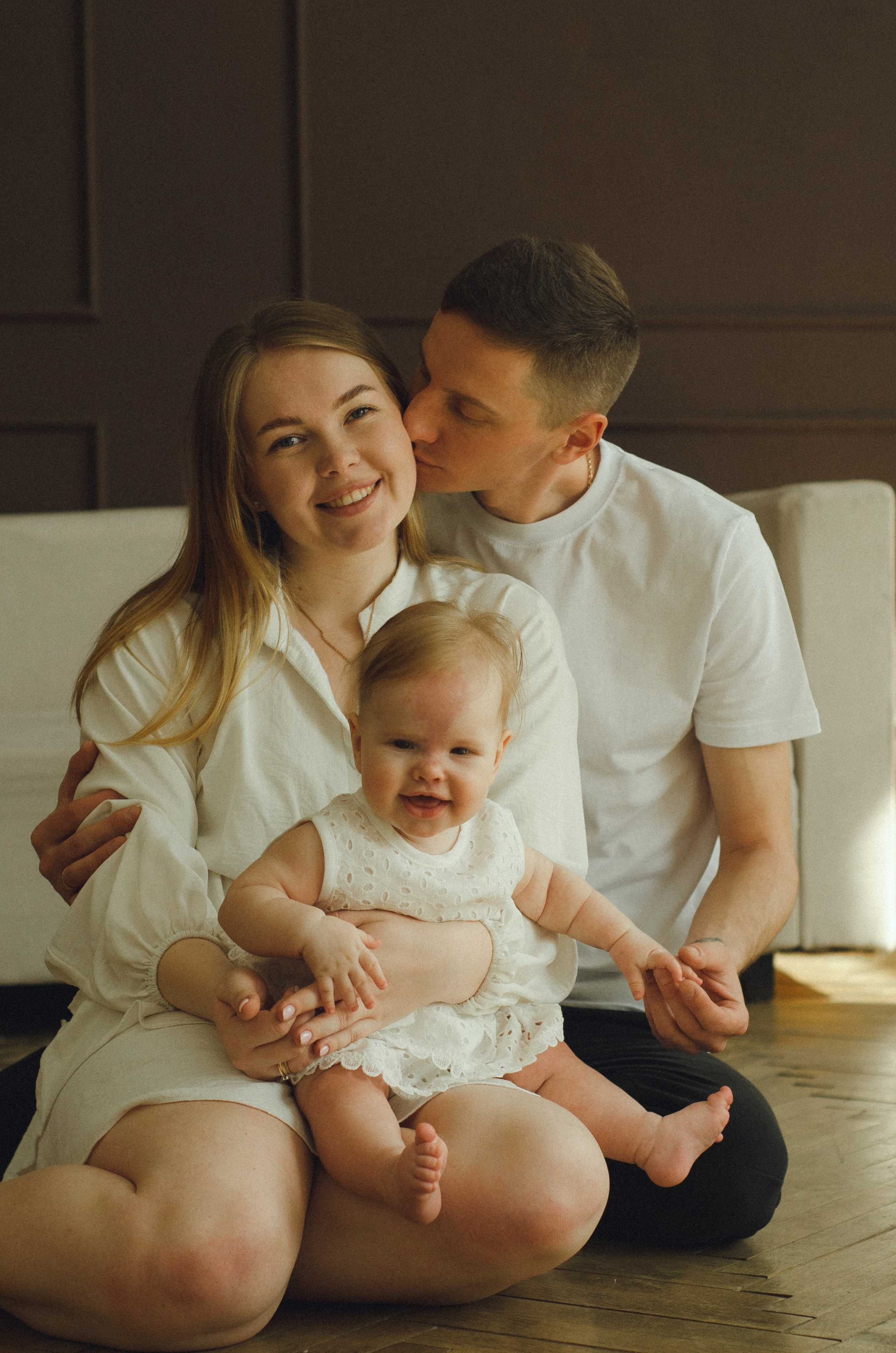 Вера, Антон и маленькая Варя. Семейный фотограф в Барнауле Ирина Ястребова