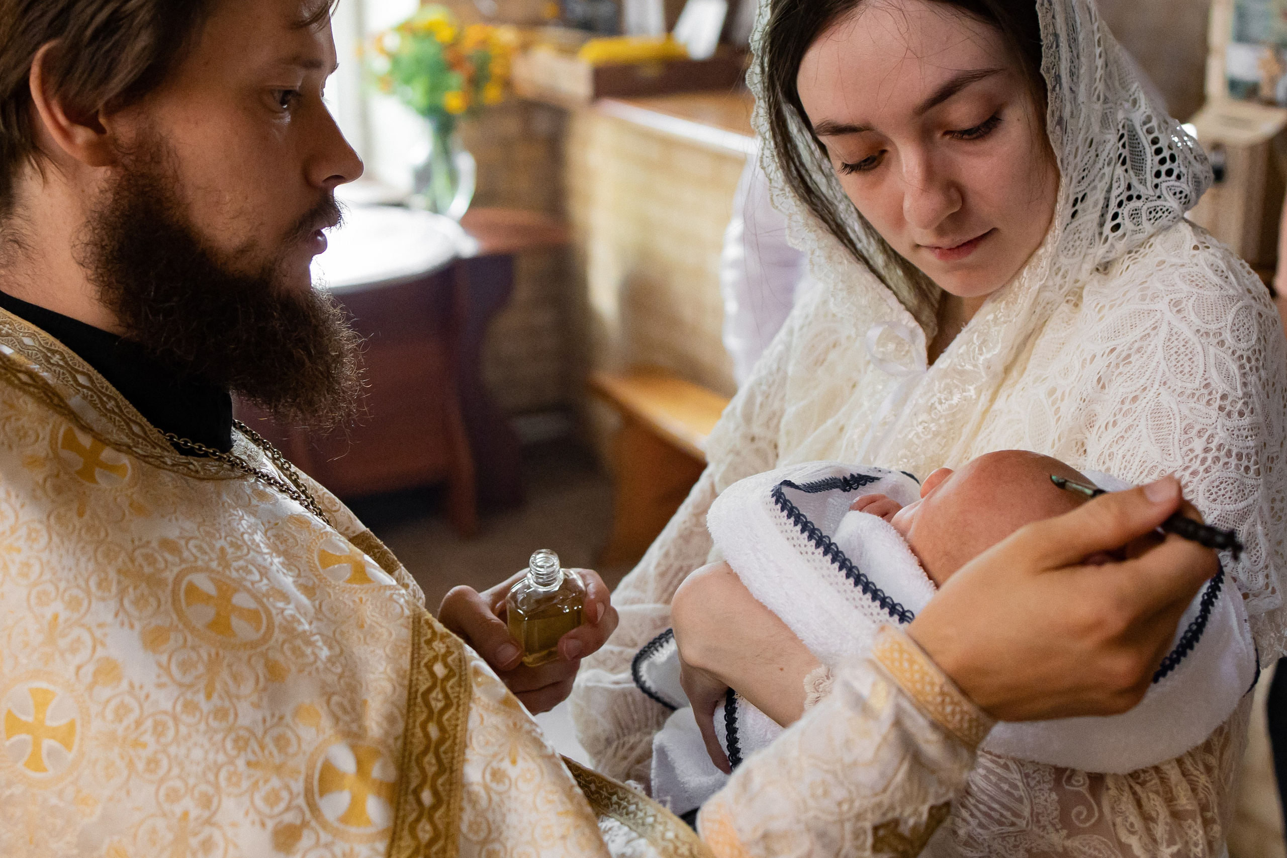 Таинство Крещения Ивана в Церкви Архангела Михаила. Детский и семейный фотограф в Пушкино, Мытищи, Москва Сергеева Светлана