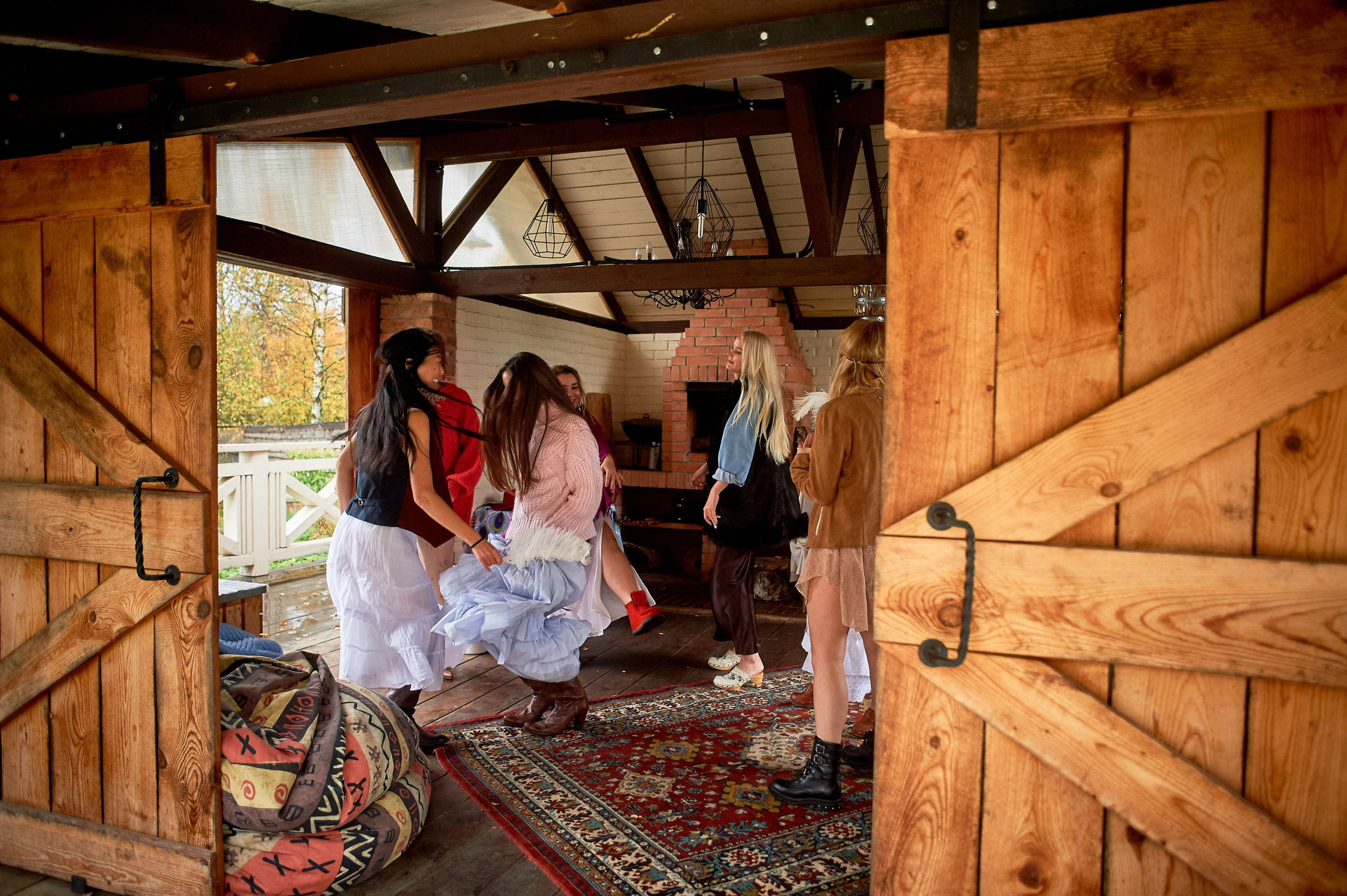 Танец девушек