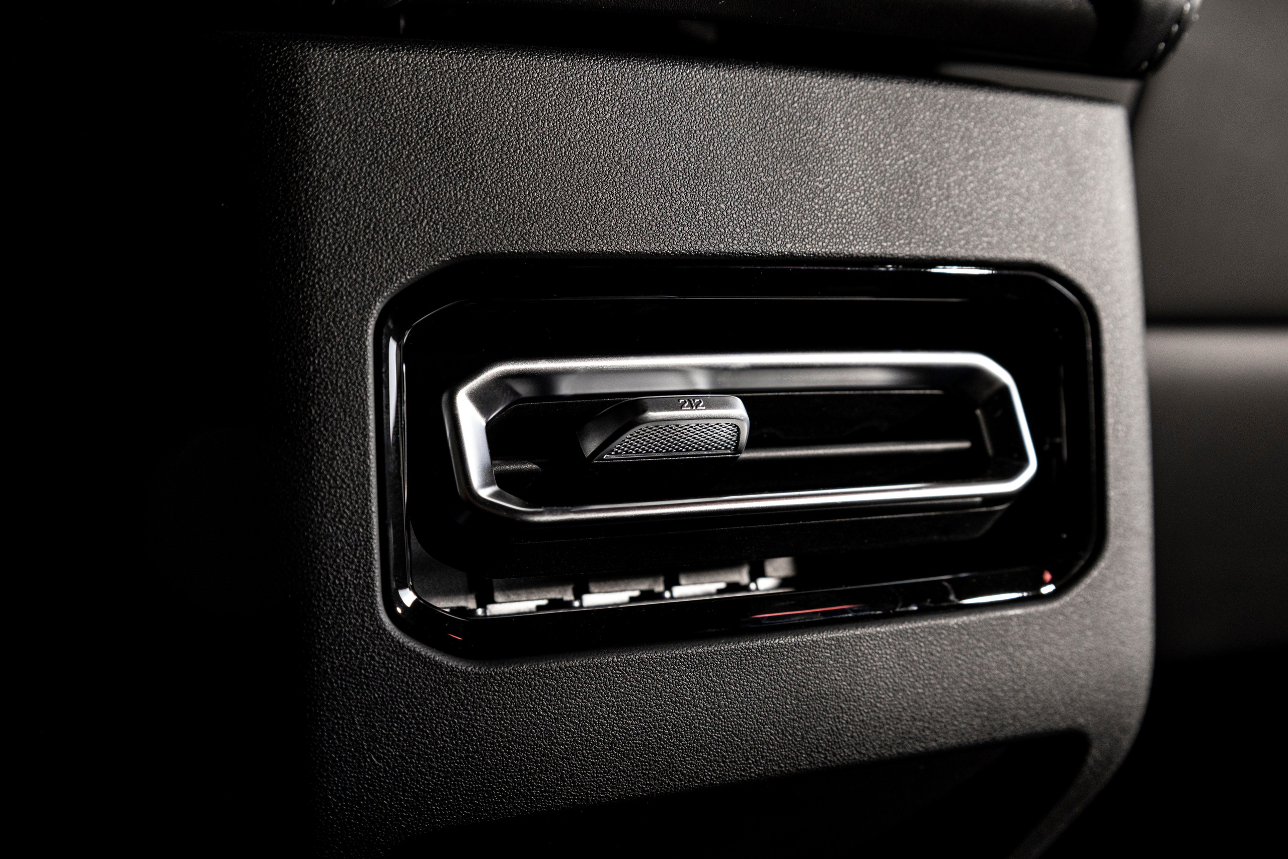 Фотосессия с мотоциклами и автомобилями. Предметный фотограф в Москве и Московской области