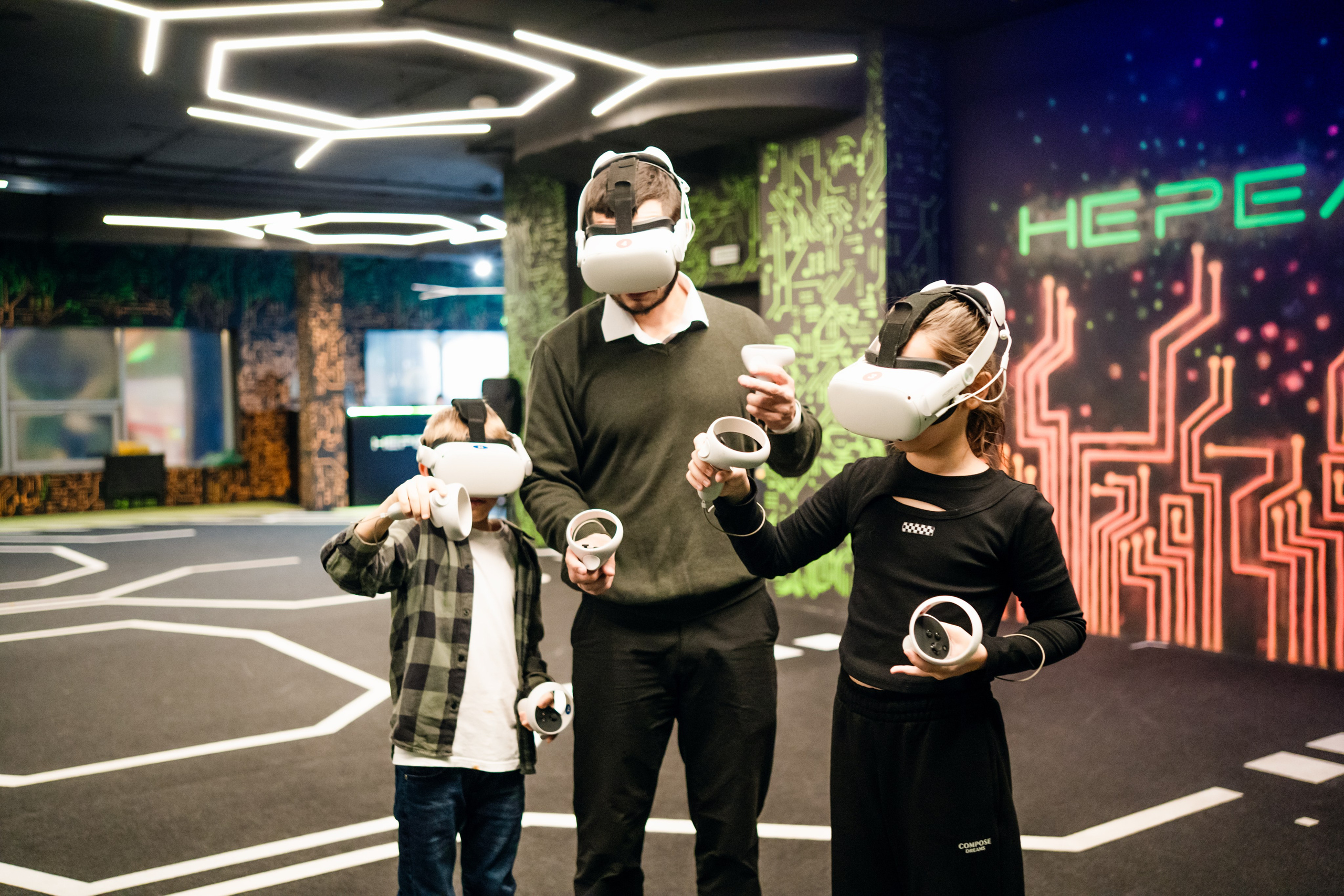 VR (November-December 2024). Felixtones