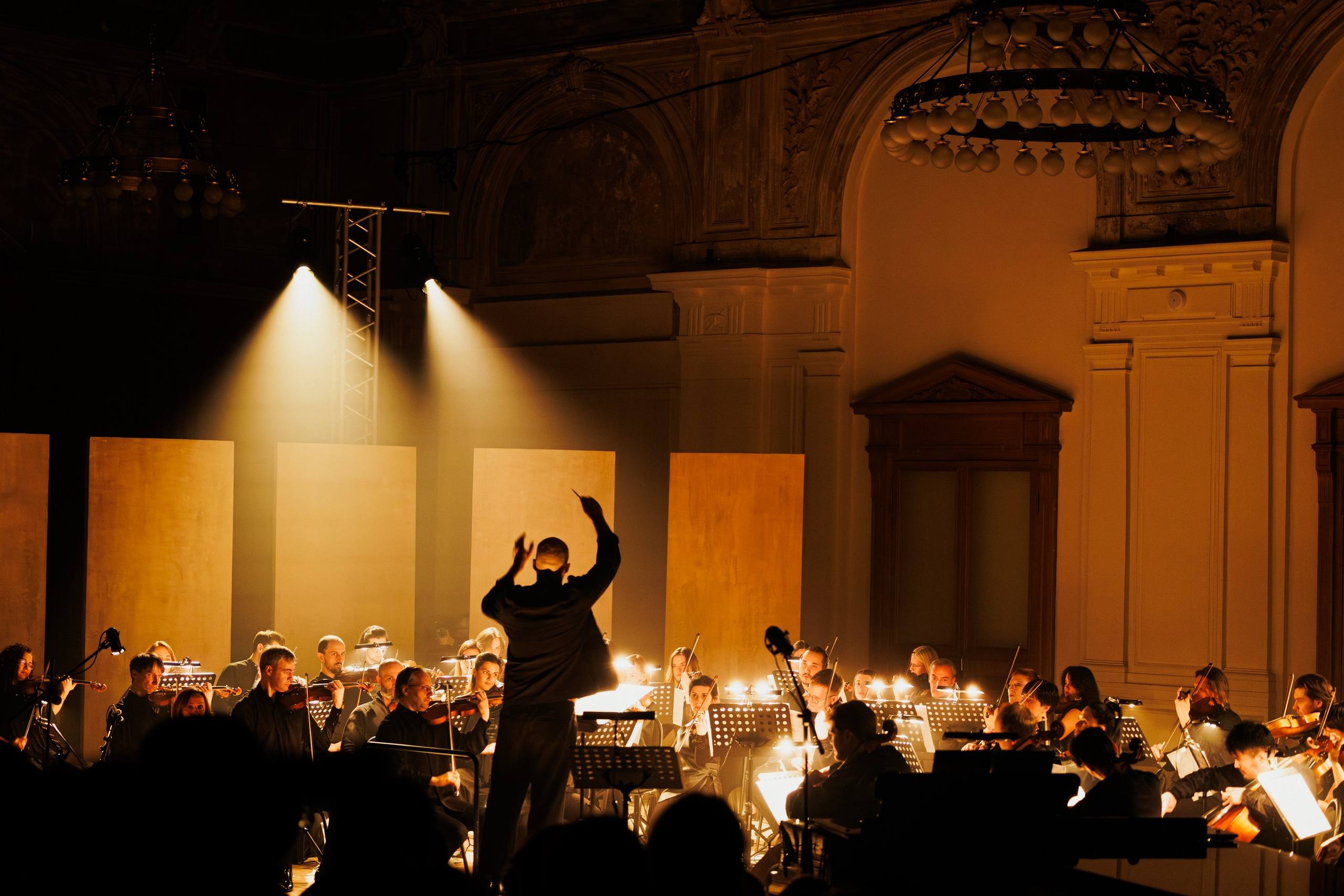 Концерт музыки композитора-резидента Алексея Ретинского «Dom Radio». Репортажный фотограф в Санкт-Петербурге Александр Паклин