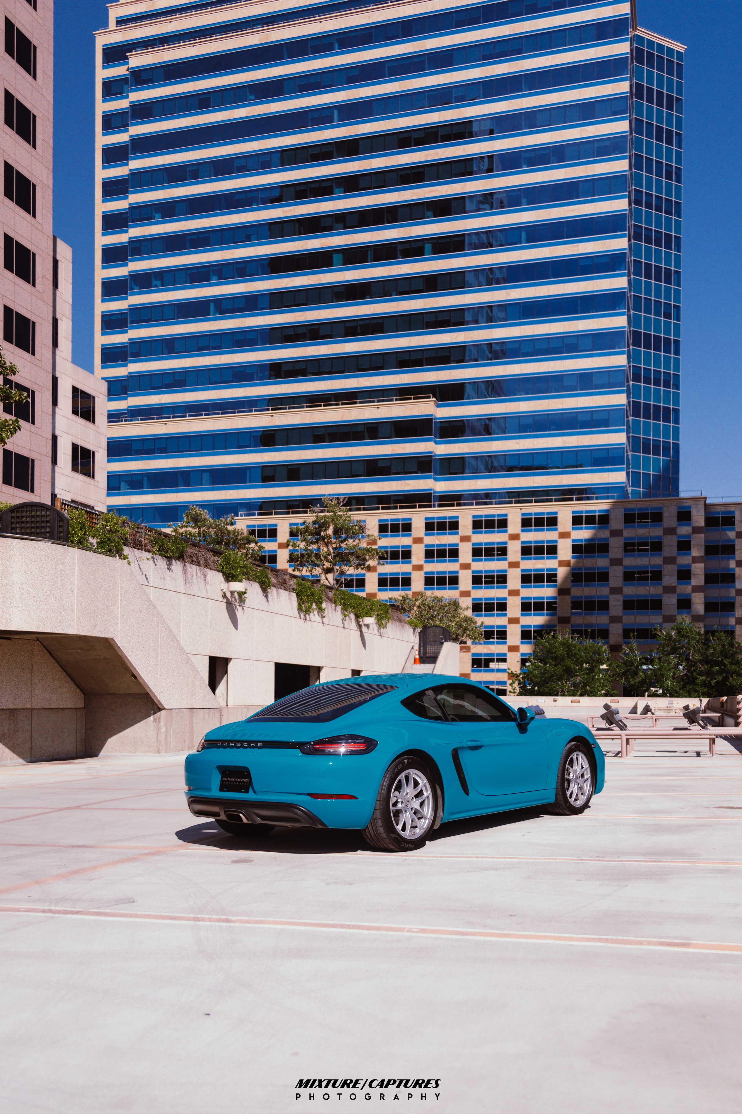 2019 Porsche 718 Cayman. Mixturecaptures