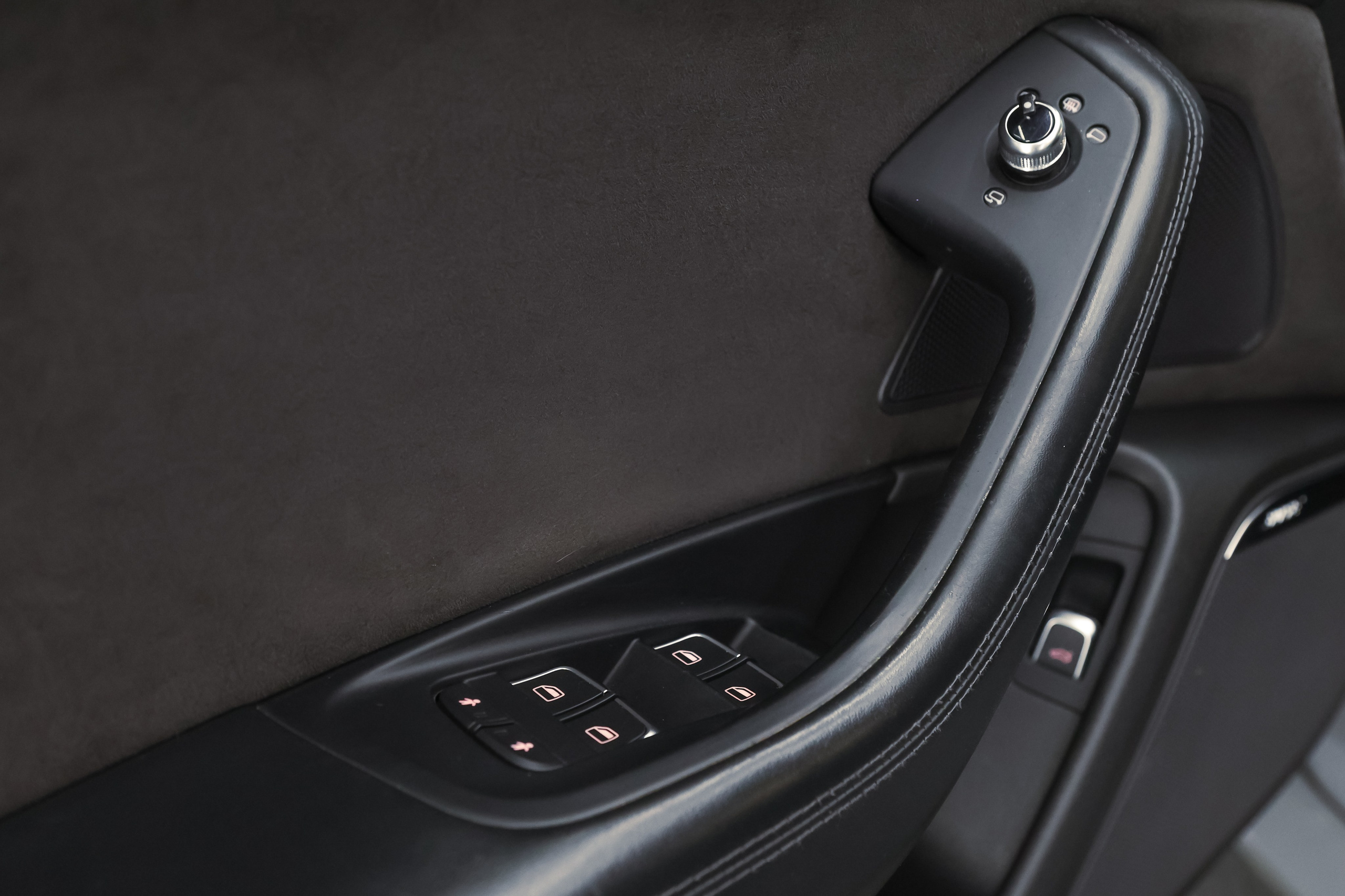 2017 AUDI RS6. Mixturecaptures