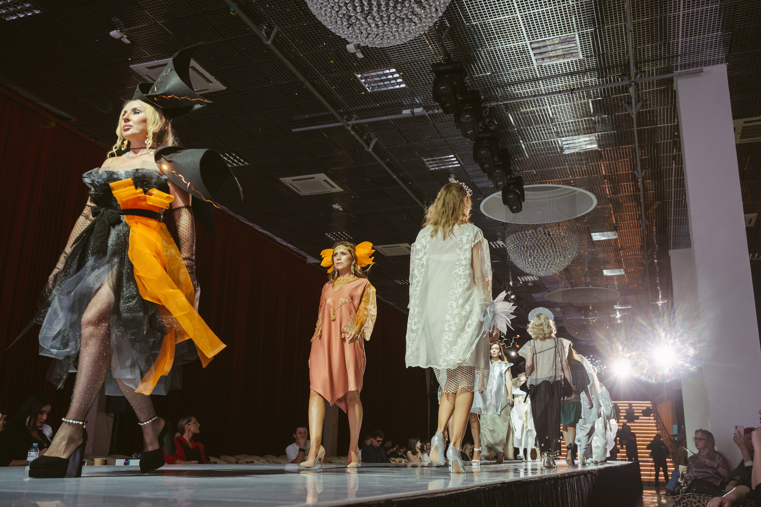 Fashion показ коллекций дизайнеров (всероссийский). Свадебный, репортажный, семейный фотограф Елена Брюхова