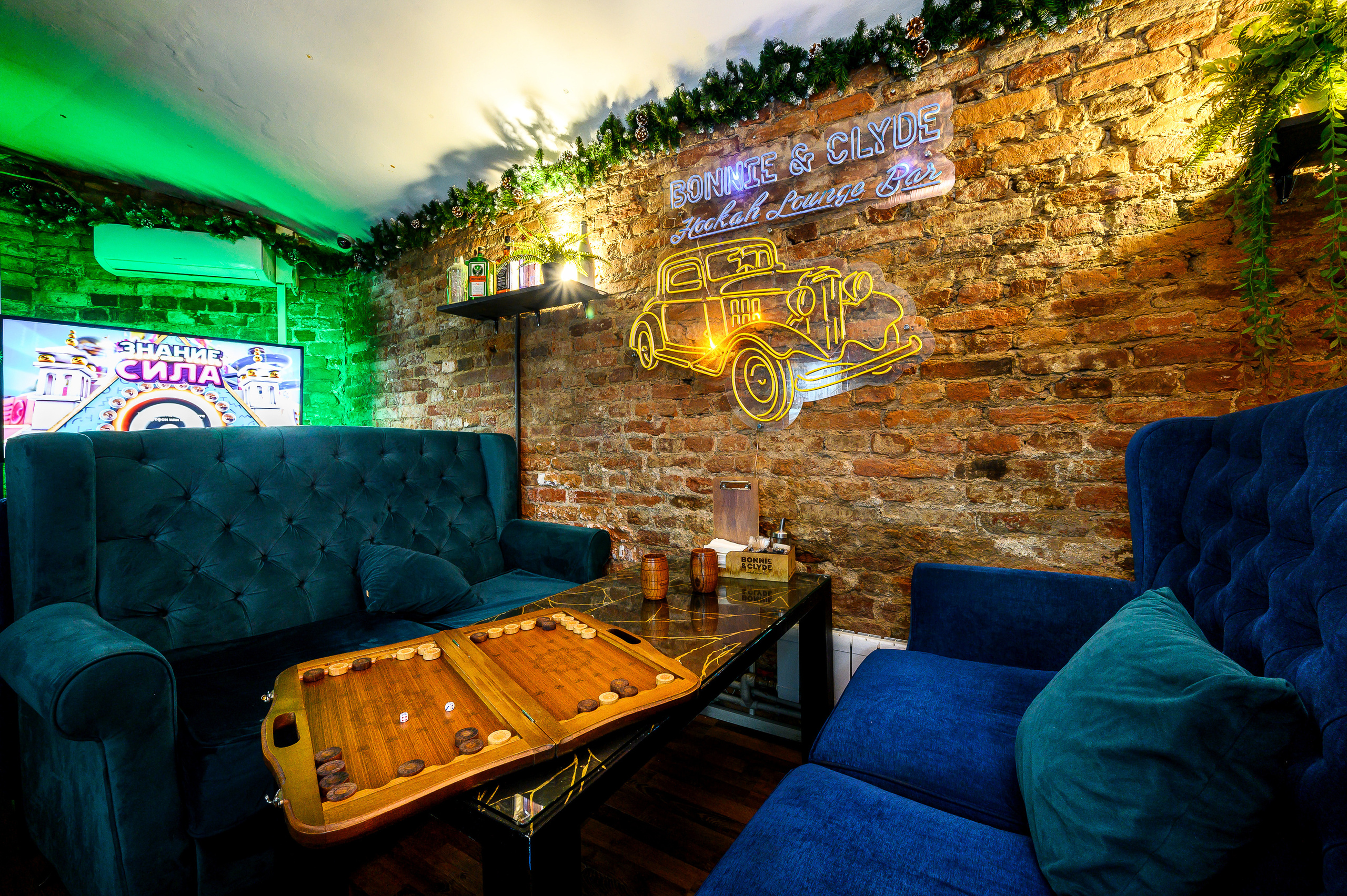 Лаунж-бар Bonnie and Clyde. Интерьерный фотограф. Фото- видеосъемка недвижимости Санкт-Петербург