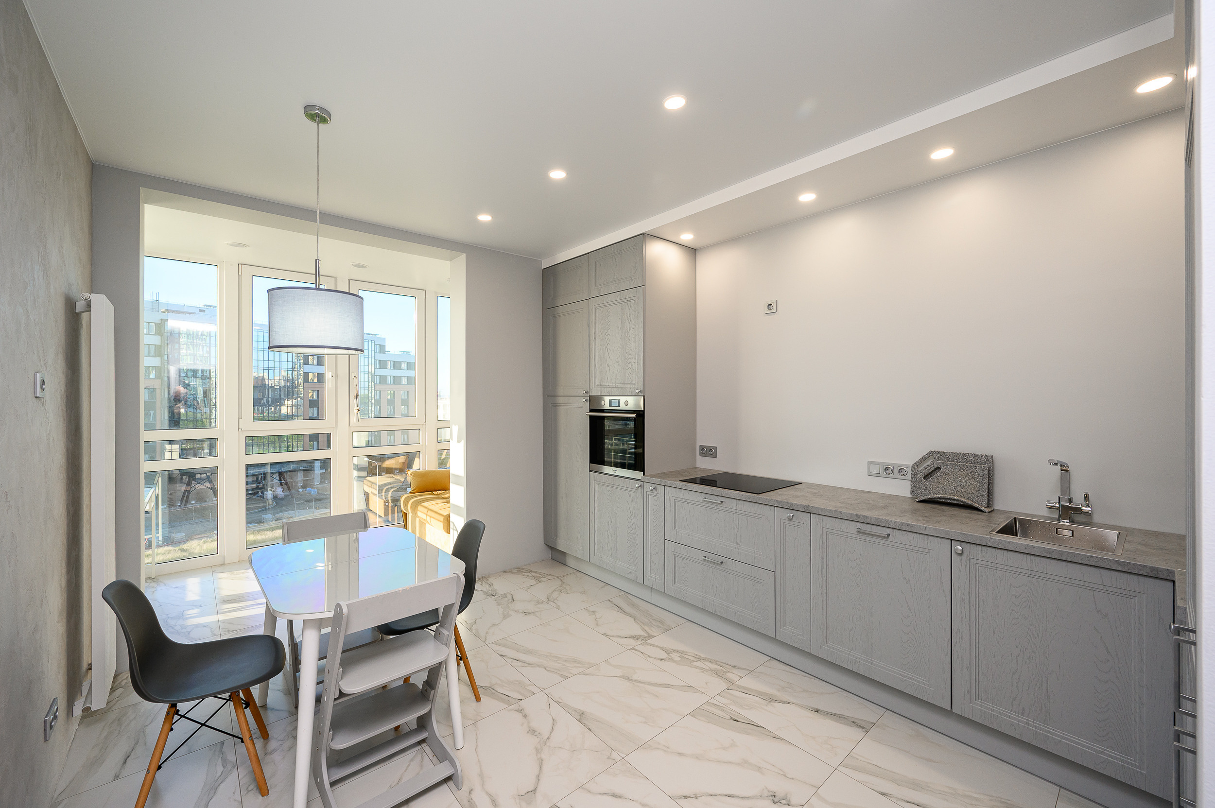 Простая квартира на продажу. Интерьерный фотограф. Фото- видеосъемка недвижимости Санкт-Петербург