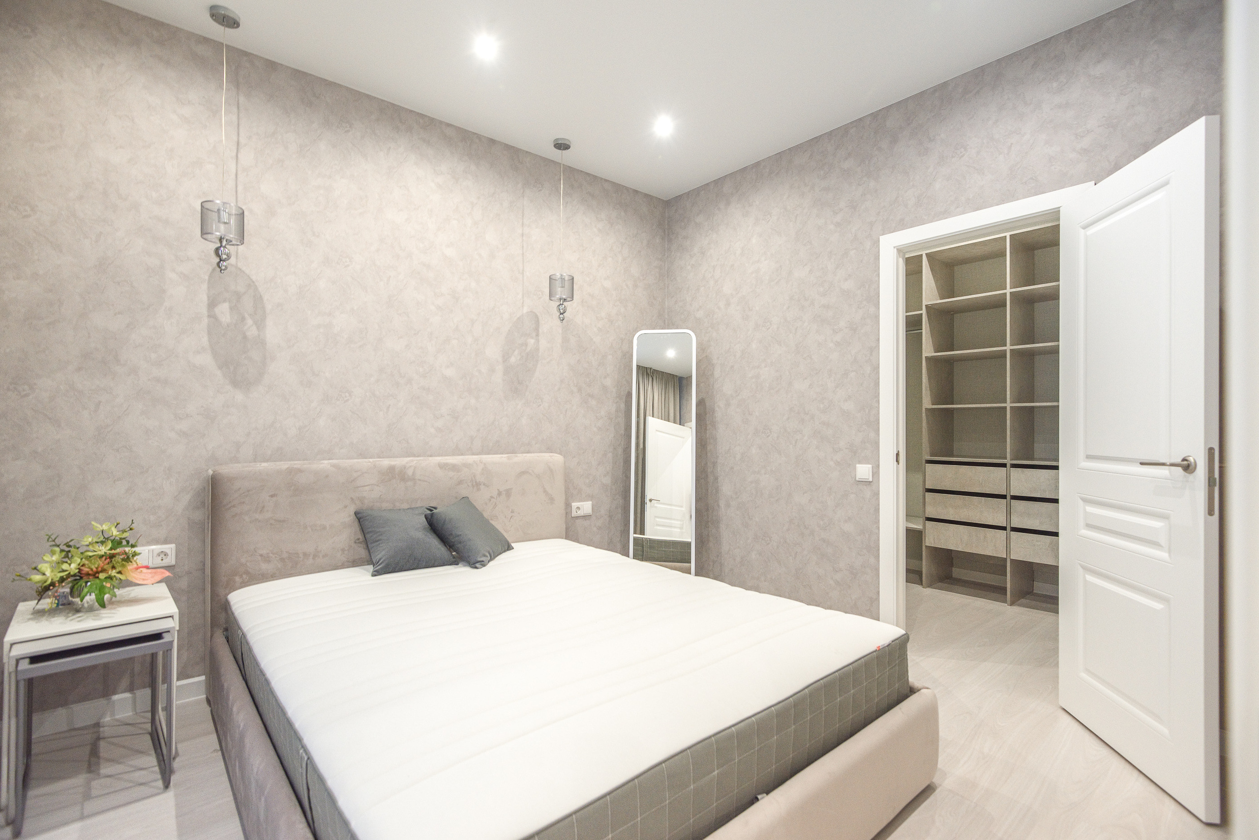 Квартира на продажу. Интерьерный фотограф. Фото- видеосъемка недвижимости Санкт-Петербург