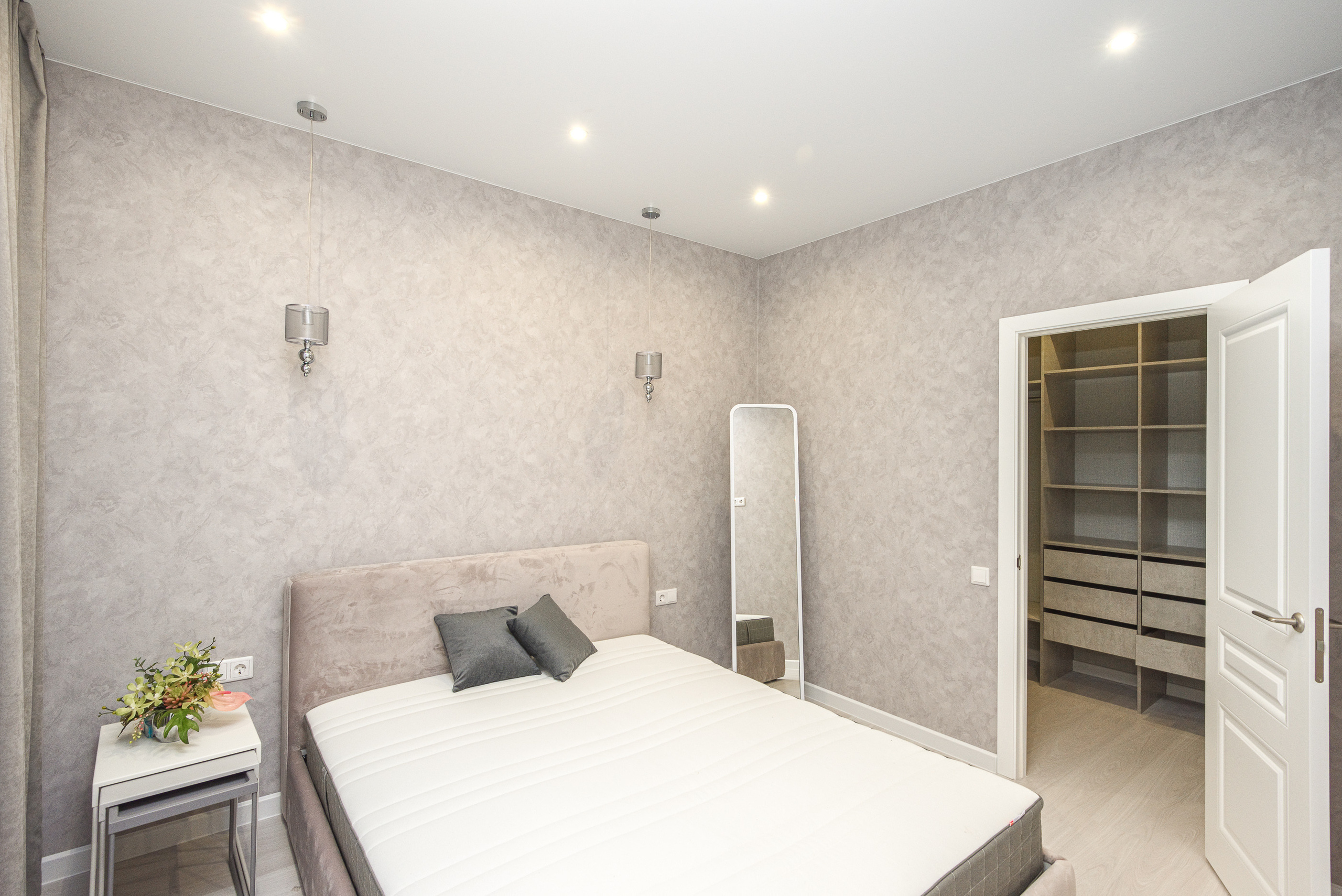 Квартира на продажу. Интерьерный фотограф. Фото- видеосъемка недвижимости Санкт-Петербург