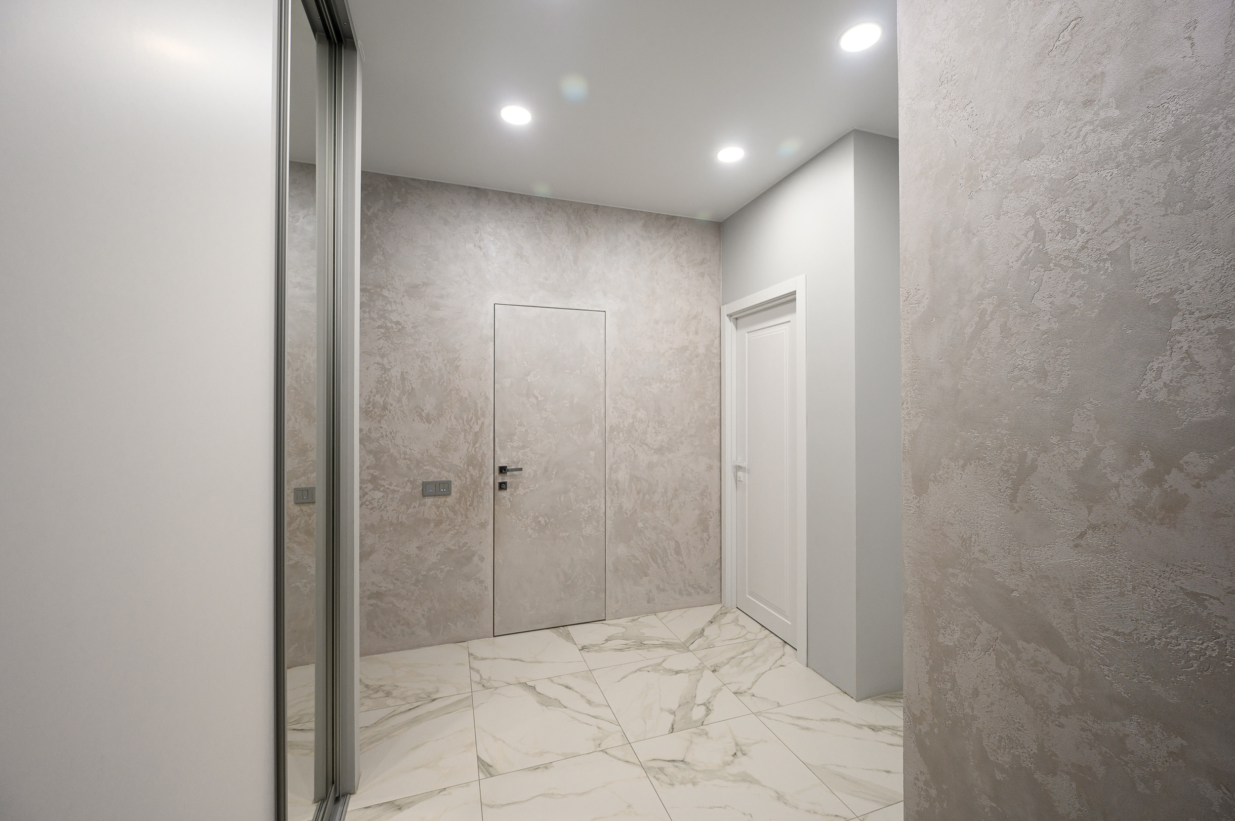 Простая квартира на продажу. Интерьерный фотограф. Фото- видеосъемка недвижимости Санкт-Петербург